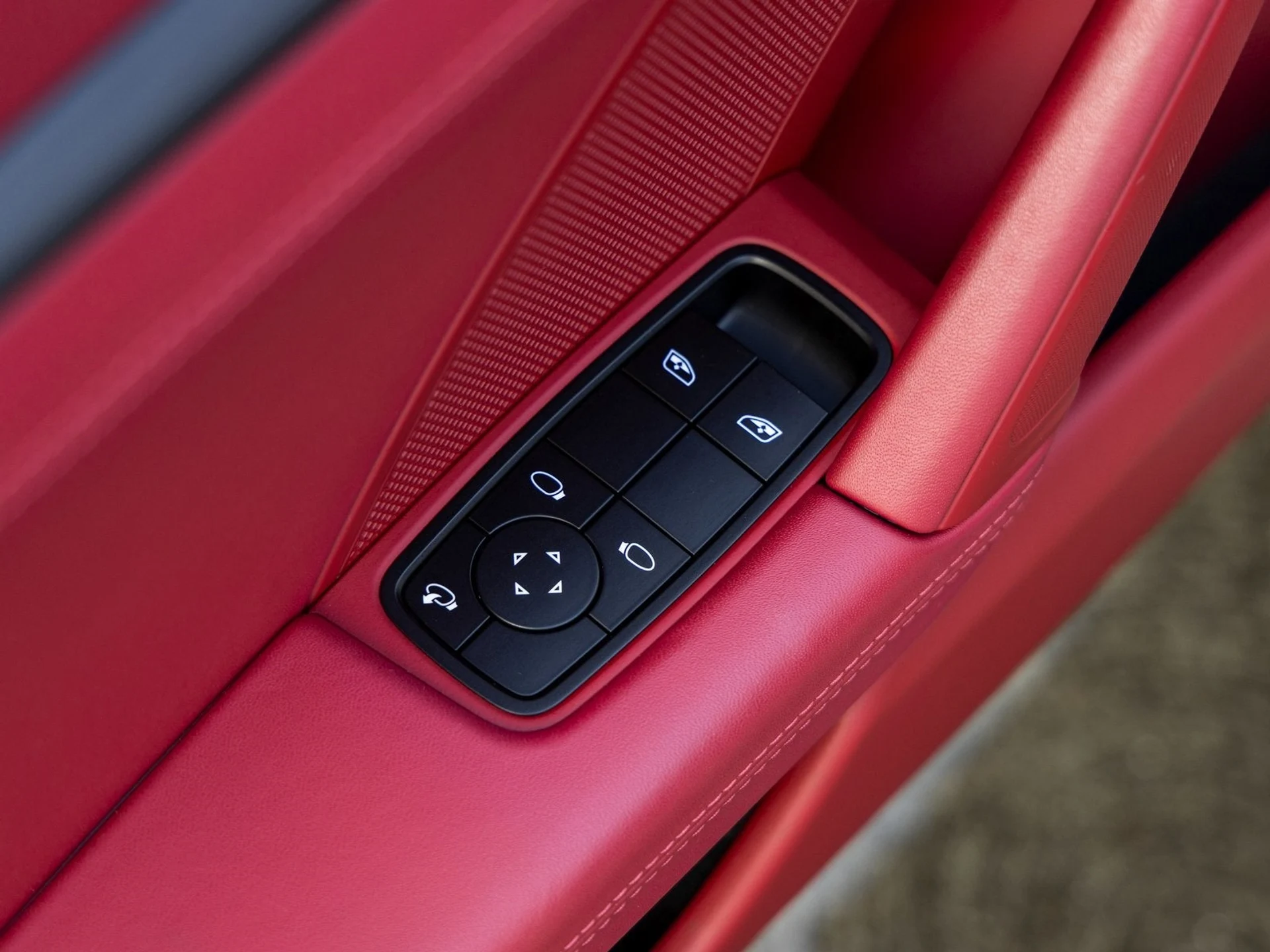 mph027_2755918256_28_48c45b7be3