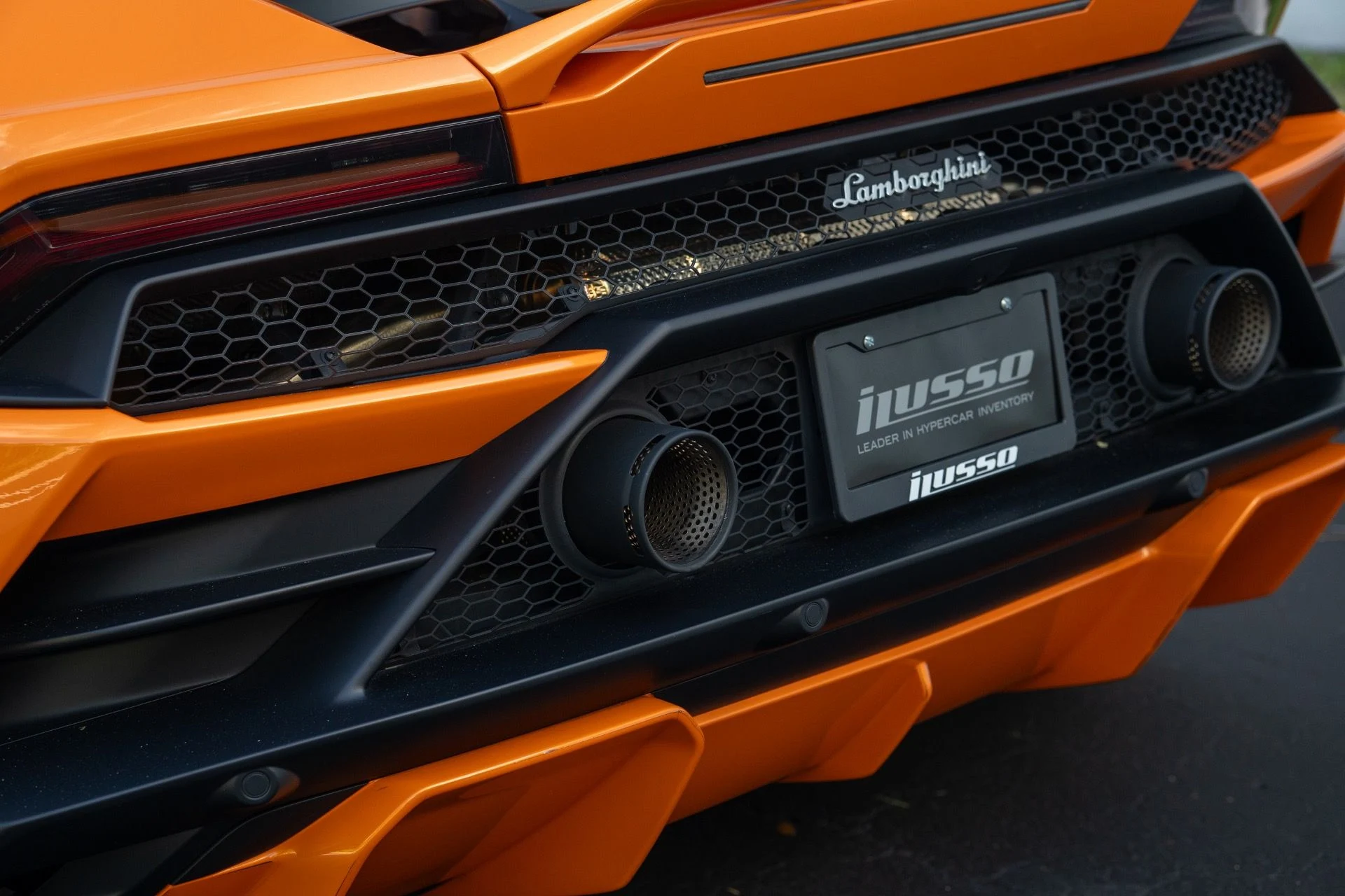 mph027_2756192726_Used_2021_Lamborghini_Huracan_EVO_Spyder_1758042504_4fcb3c9eae