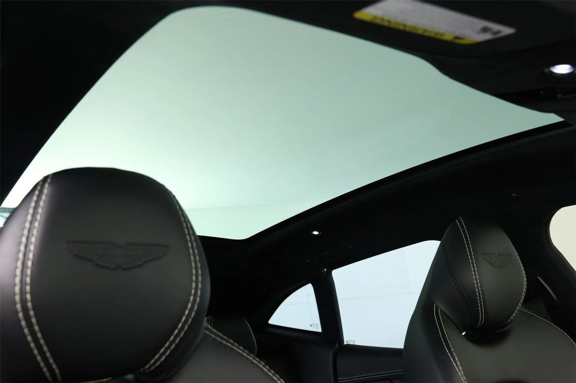 mph027_2760015763_58aeb97d43176a69cd43626f26dbcb99_2d48139de0