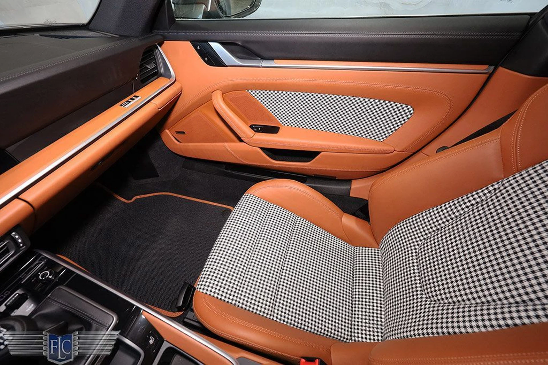 mph027_2768171775_used_2023_porsche_911_carrera4smanualcoupe_9689_22556560_28_1024_755fdb88c3