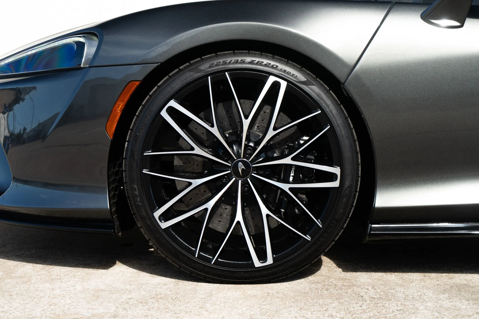 mph027_2771817332_Used_2021_Mc_Laren_GT_1775578978_343aee36f1