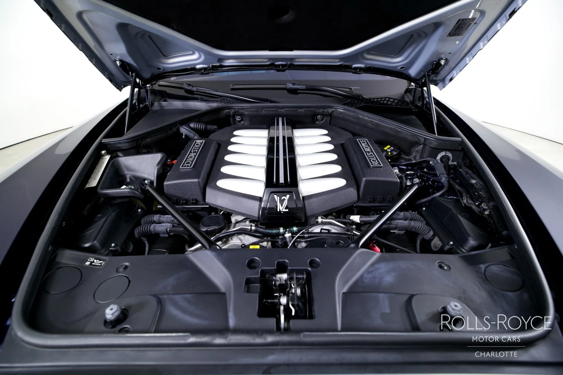 mph027_2777755124_Used_2019_Rolls_Royce_Wraith_1743453383_9b20f1de8b