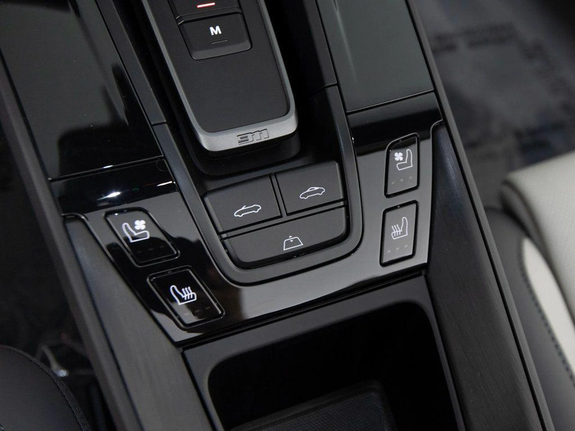 mph027_2791556572_e_Axt_Kcbbr_H_Qs_R4_Iqnfr1_O_Vy_H2l_Q_cad7b6192b