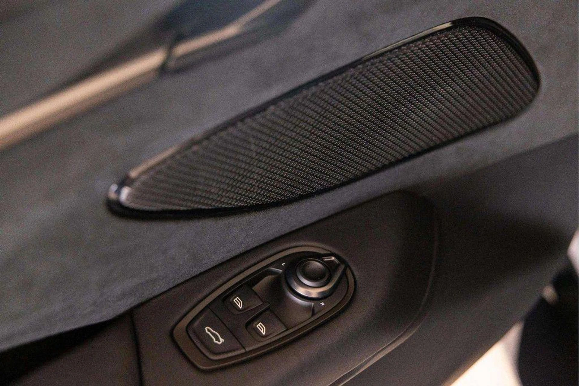 mph027_2799199930_ddm_Ze_Bb0i_Aiu9oxmmi_Z5_B0_IW_6s_a0e5d040fd