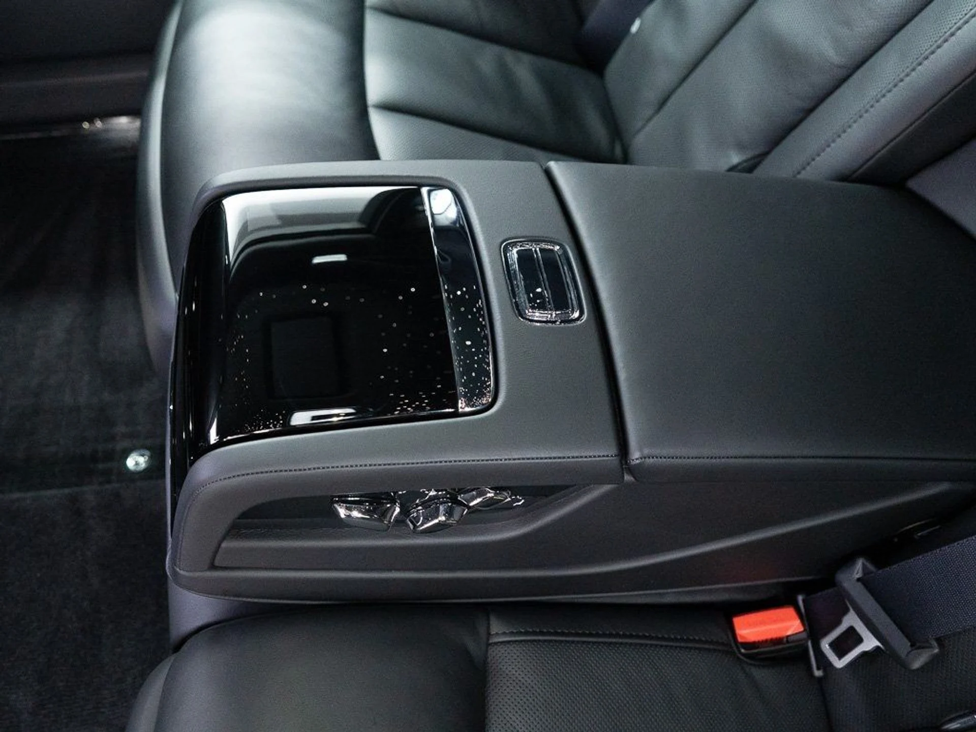 mph027_279932028_e7d8c32f6dde23b68c601ec9a7612aa9_a401735a9c