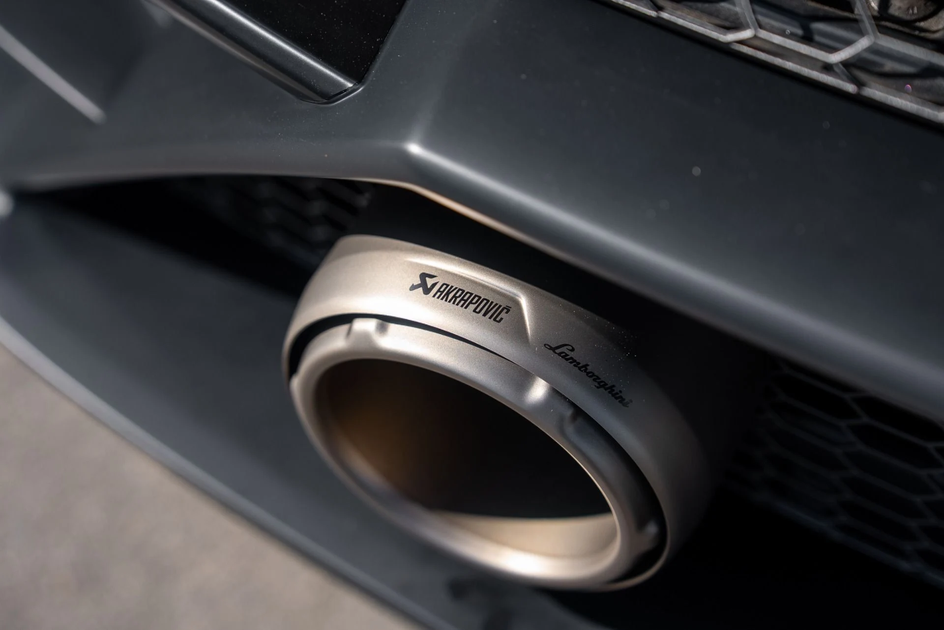 mph027_2806669077_Used_2022_Lamborghini_Huracan_EVO_1762801553_24b3674c72