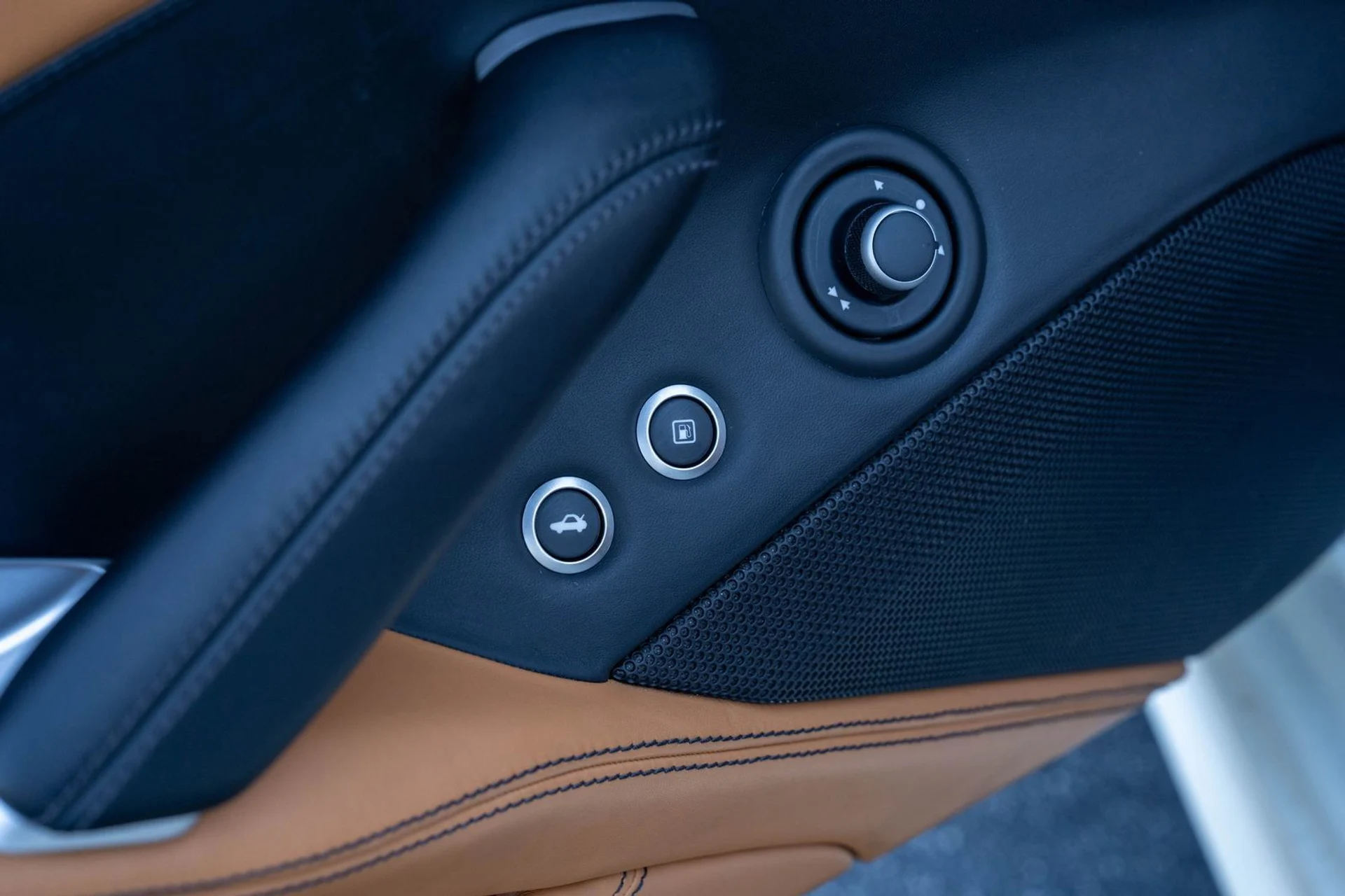 mph027_2829213374_600486580e2c4a159f6661612a4dd3d4_1889c52b6c