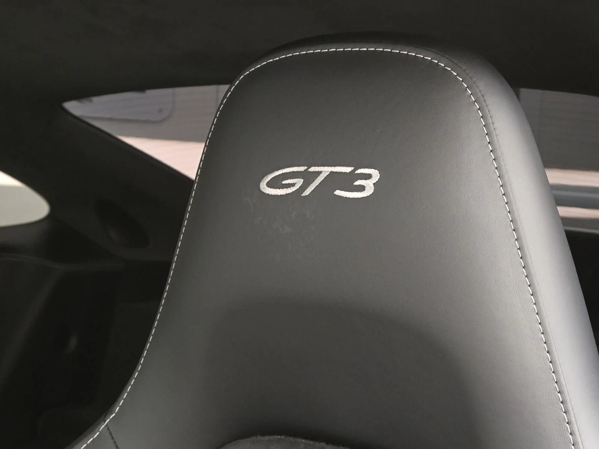 mph027_2830579437_Used_2015_Porsche_911_GT_3_1756192124_cfb387f102