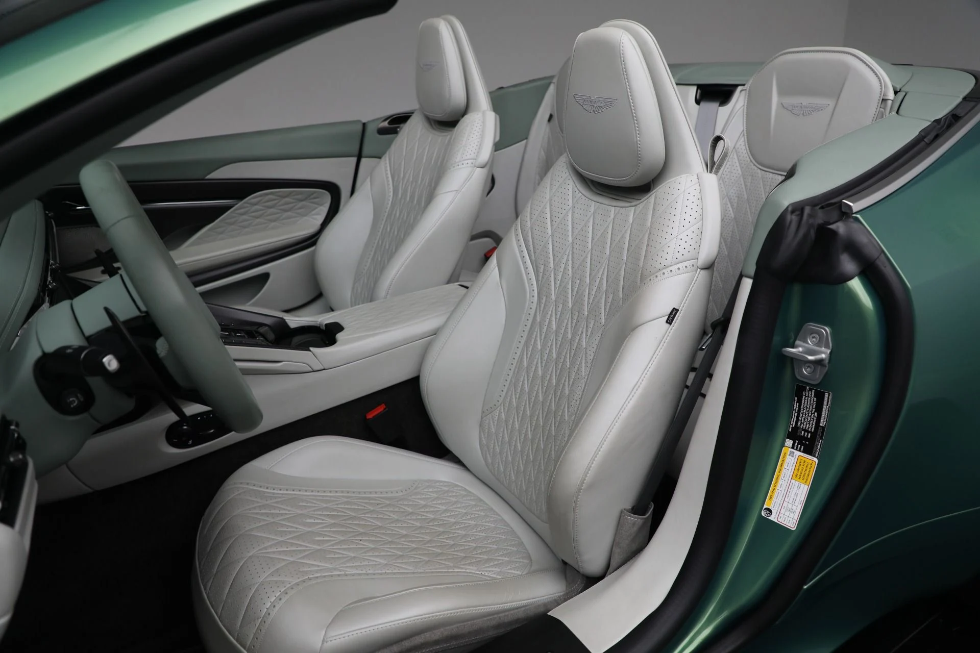 mph027_2837167030_New_2025_Aston_Martin_DB_12_Volante_671edff8f7