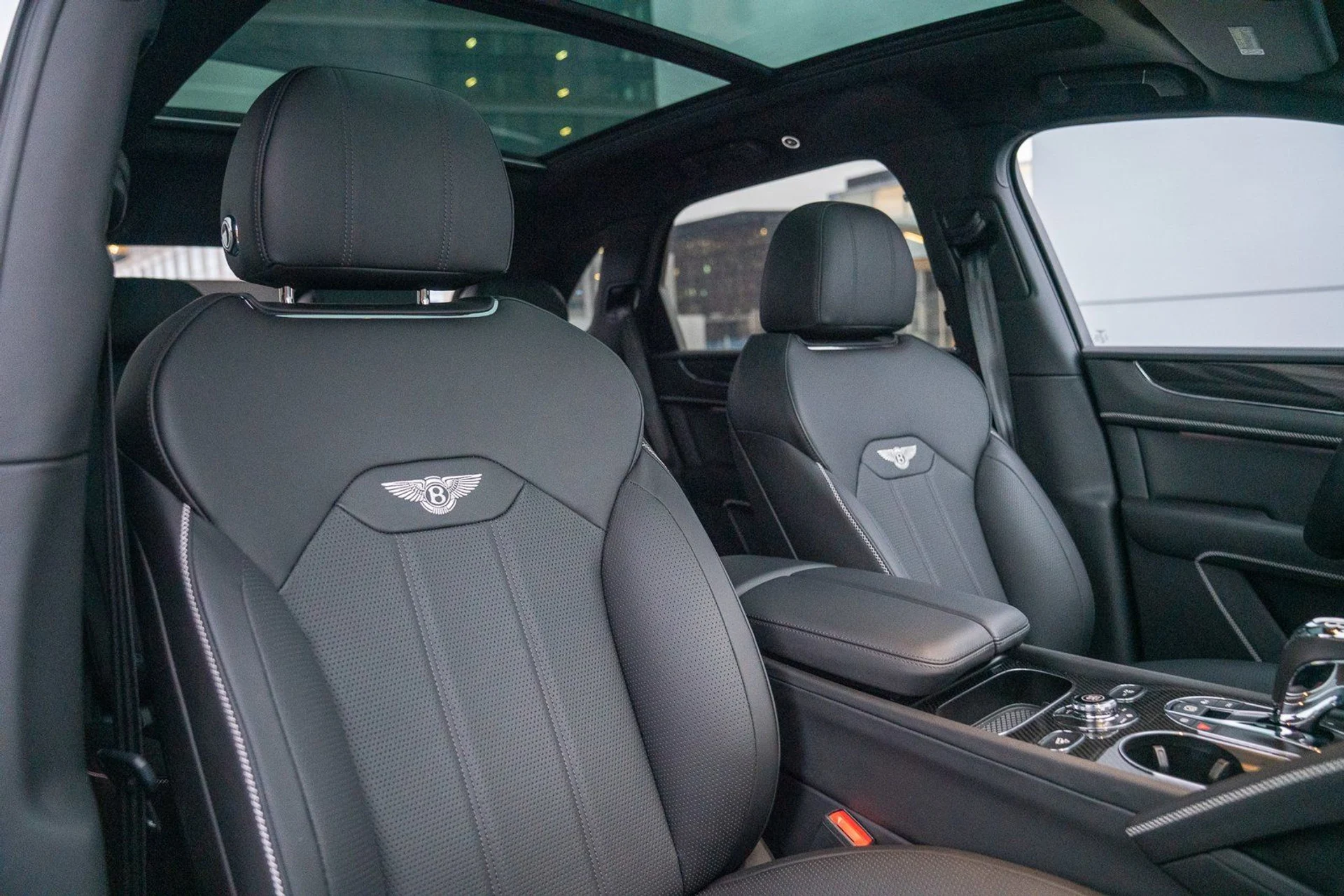 mph027_2852633943_733495621286f714368cad5e6168a3a6x_765593bf1c