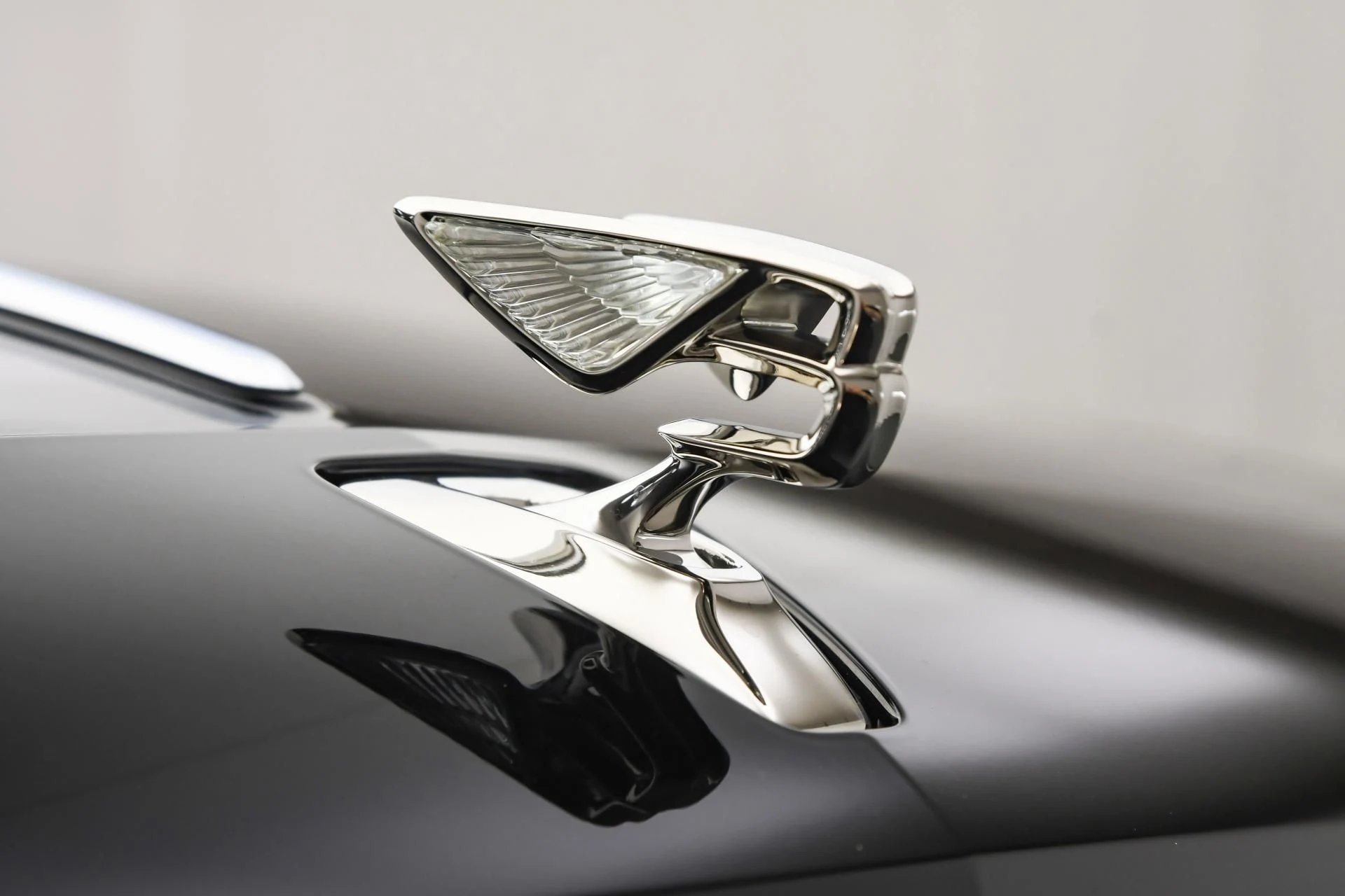 mph027_2862617874_Used_2023_Bentley_Flying_Spur_Azure_1755332903_09c2fceec6