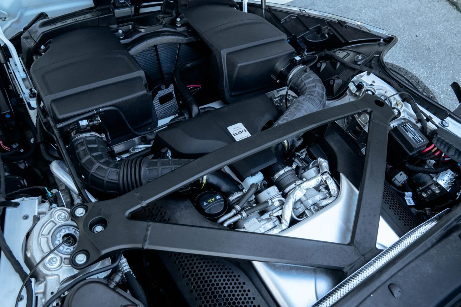 mph027_286477193_Used_2019_Aston_Martin_DB_11_Volante_1769250097_329f3087ff