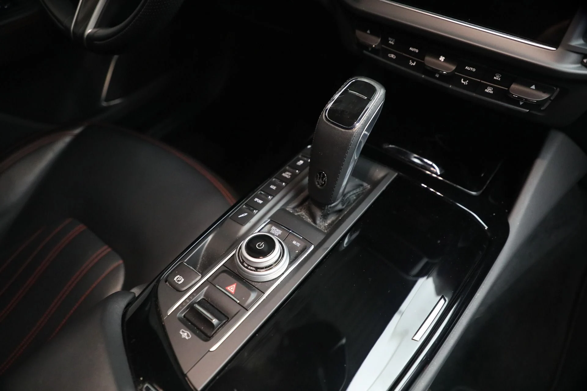 mph027_2874308697_Used_2023_Maserati_Levante_GT_1791466885_f0ed634143