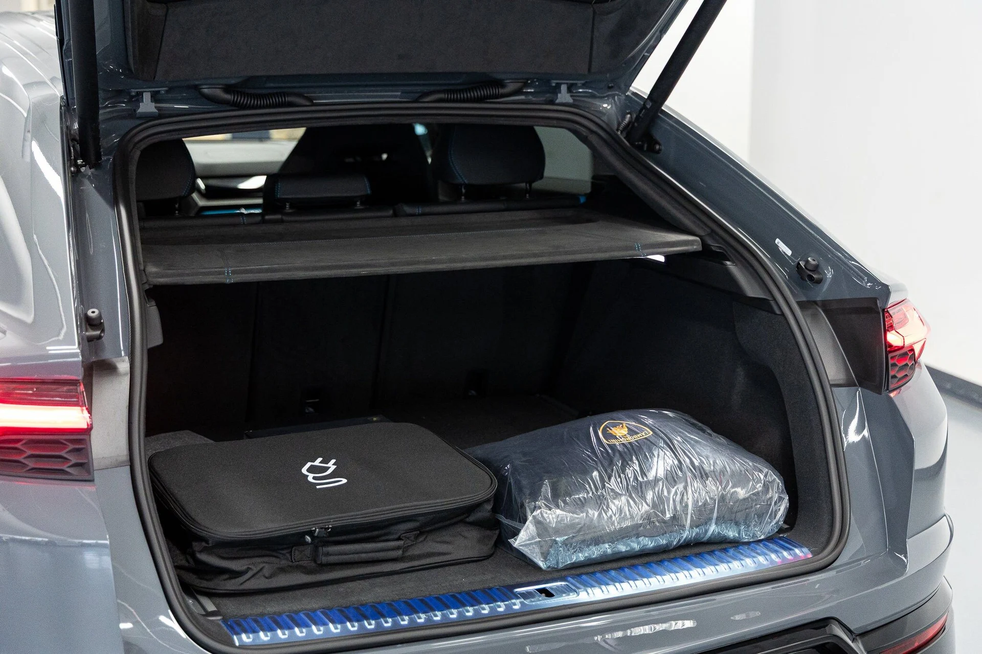 mph027_2876261462_fd48b5583f44c38b41303fe8918c2a43x_7cd97c27ef