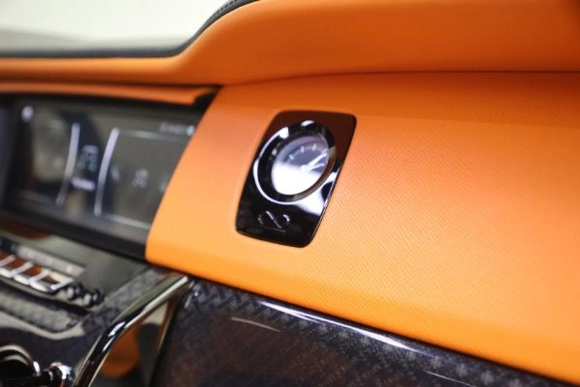 mph027_2877903074_Used_2024_Rolls_Royce_Black_Badge_Cullinan_3b362015eb