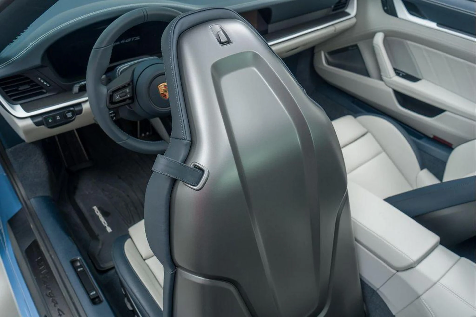 mph027_2882661260_qp_Tjq_X_c_UXGAP_45_A_Ddd5z_ZCYLM_654ee25334