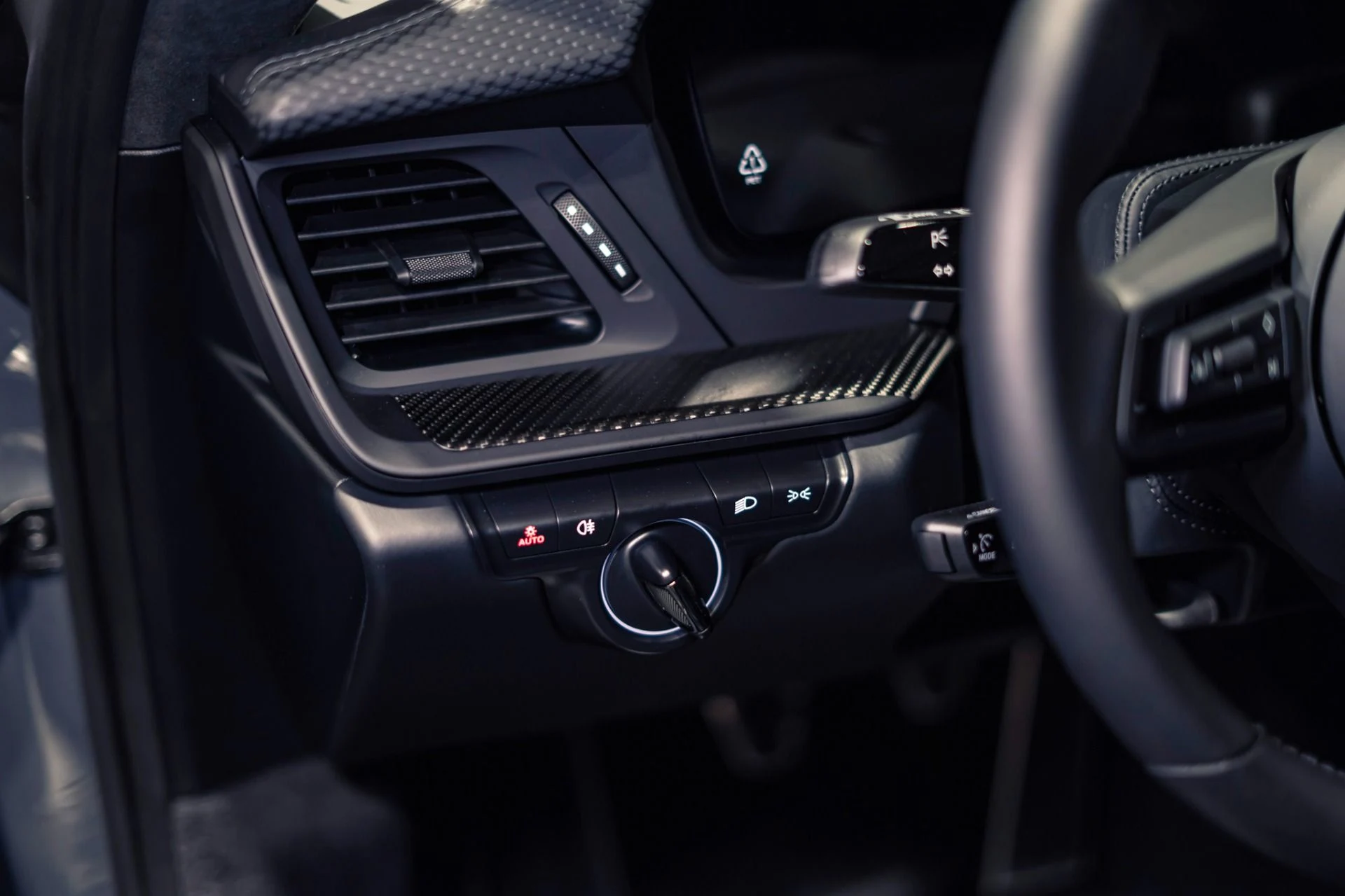 mph027_2886377183_Used_2026_Porsche_911_GT_3_Touring_Lightweight_Package_1776110091_656dcdb8a9