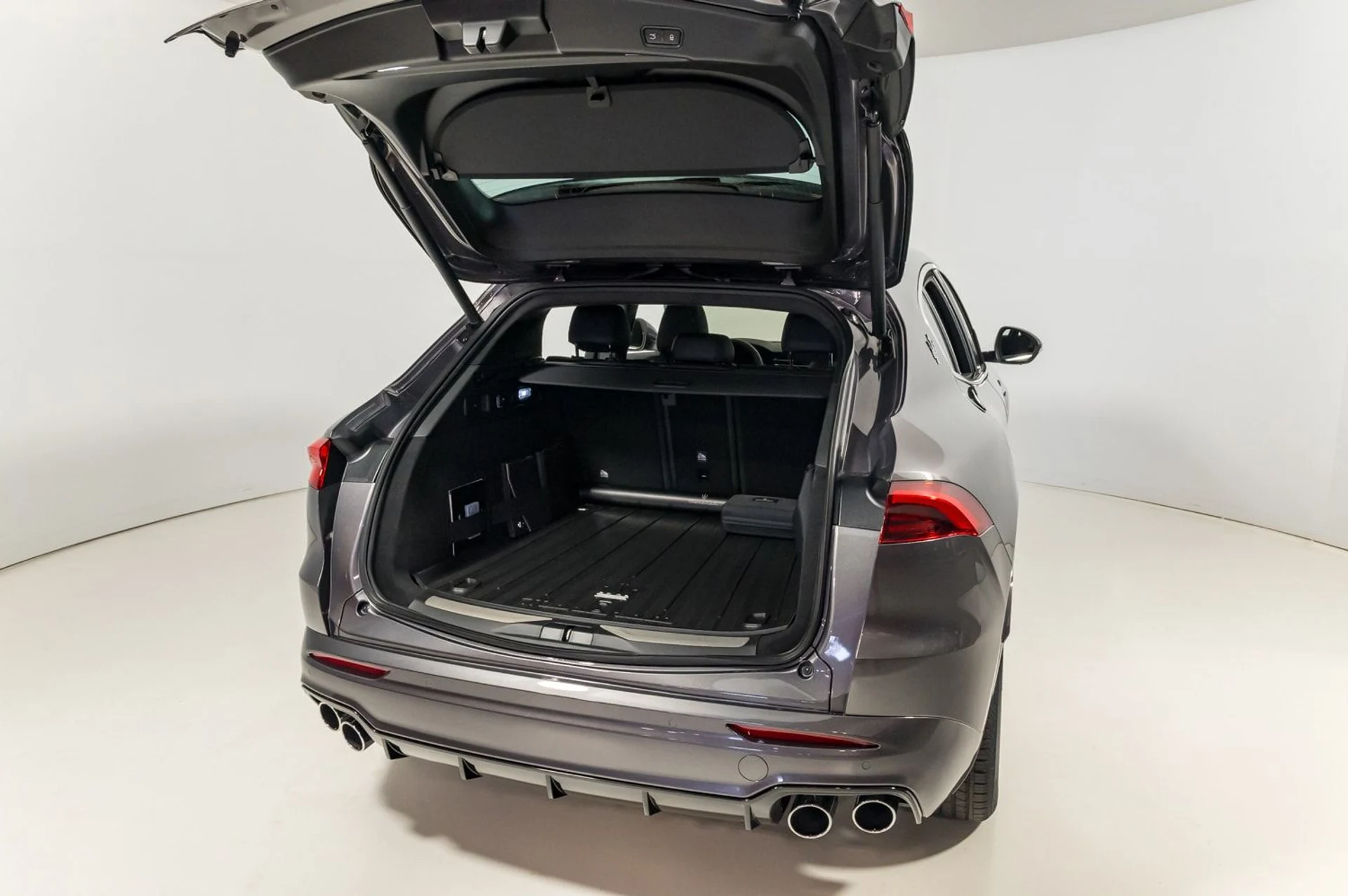 mph027_2887889017_aa10bec95faf4715b9cef94cffc359d7_c9b1672f30