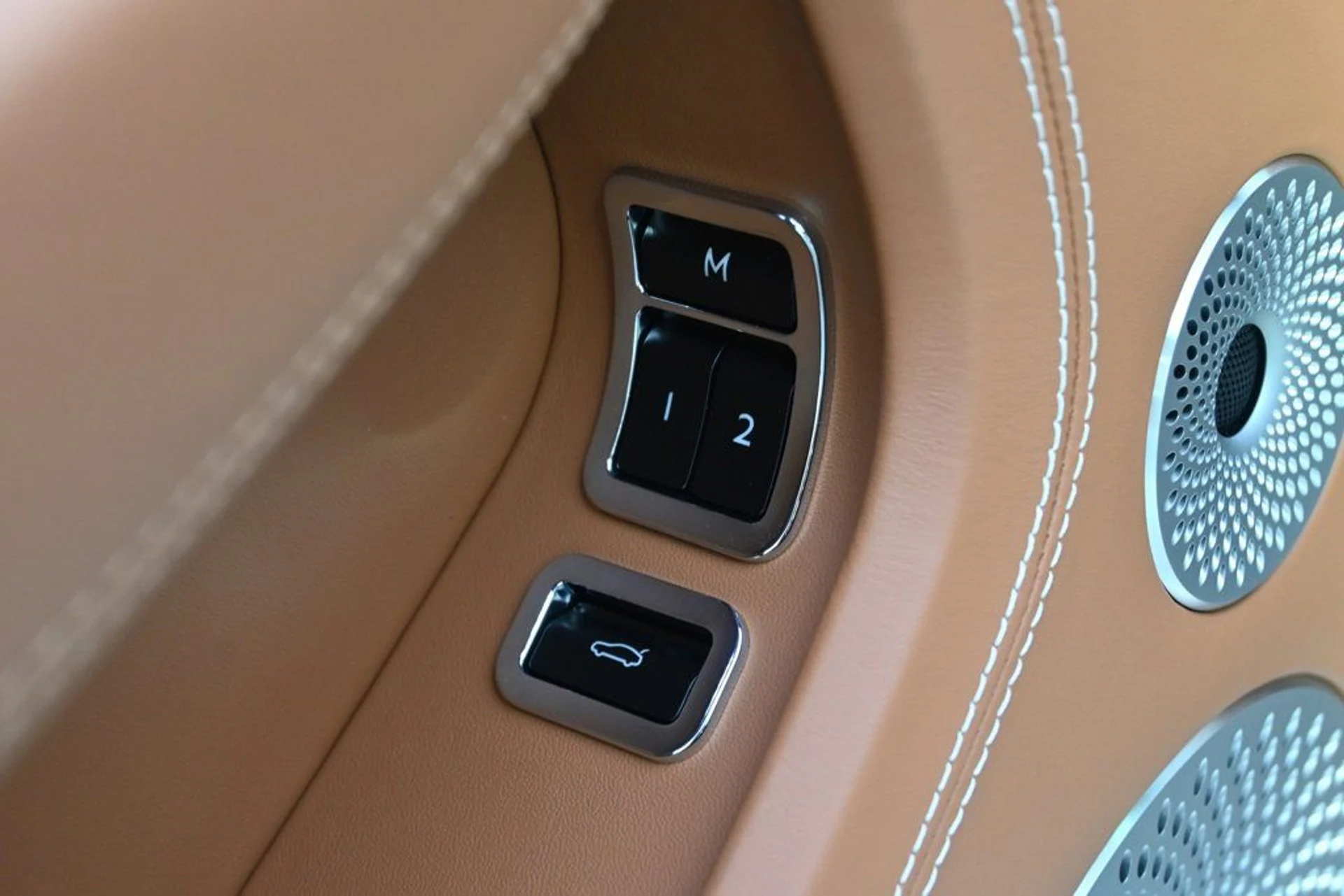 mph027_2890253249_4562f8bd2813479fb4f55ceb56eee16f_4e42632537