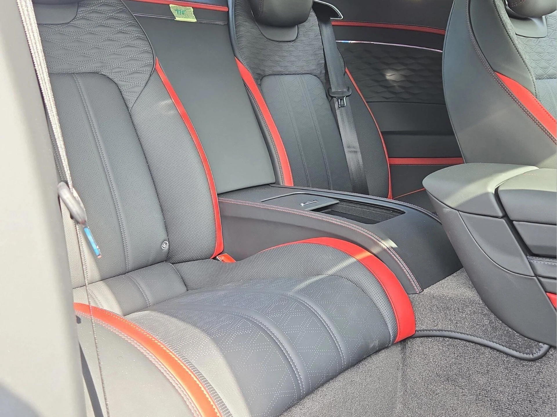 mph027_2893979944_0bfdc68b42ef352e73ded991b98ea051x_54923b226b