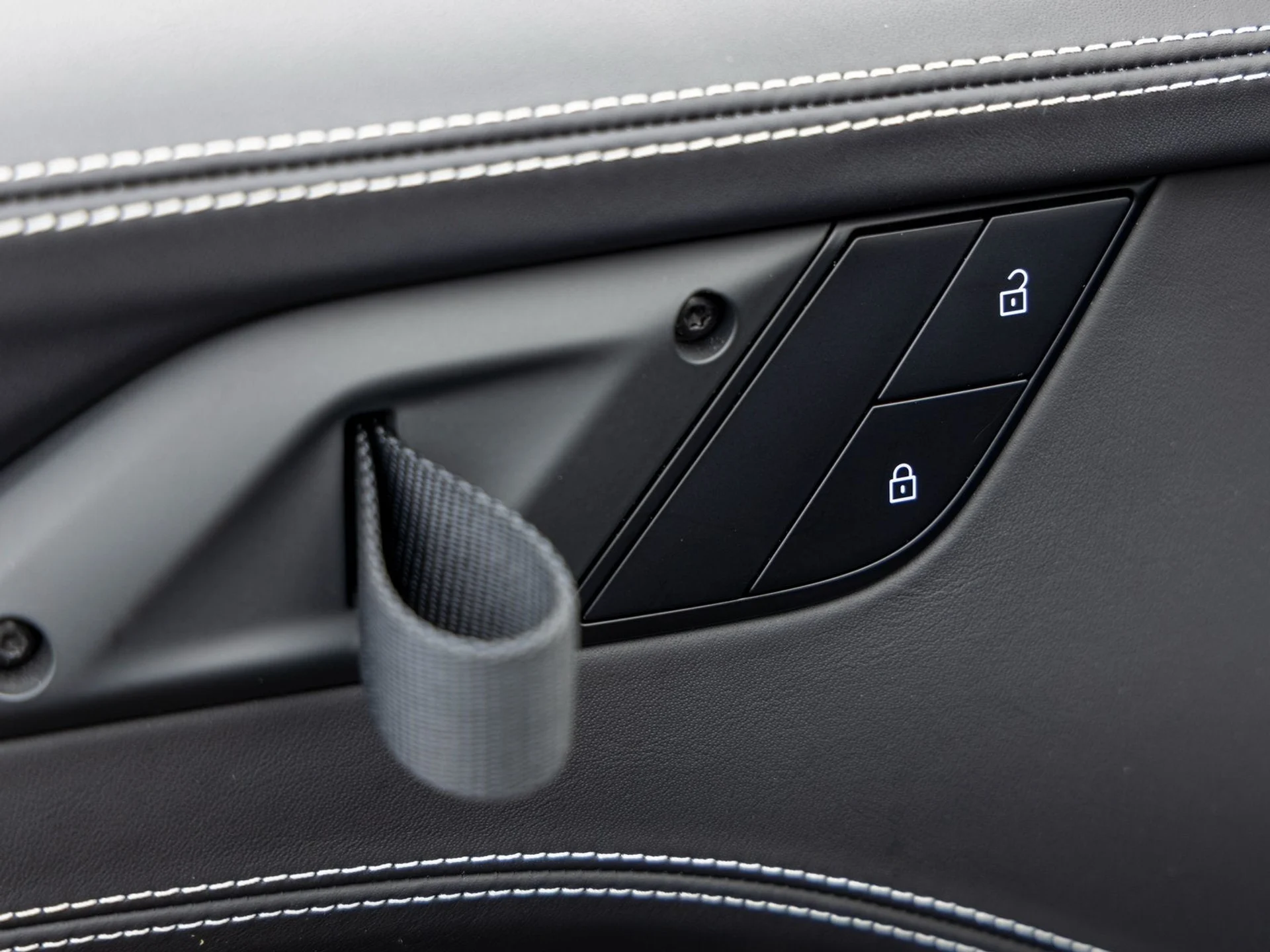 mph027_2903391209_28_2e300d459b