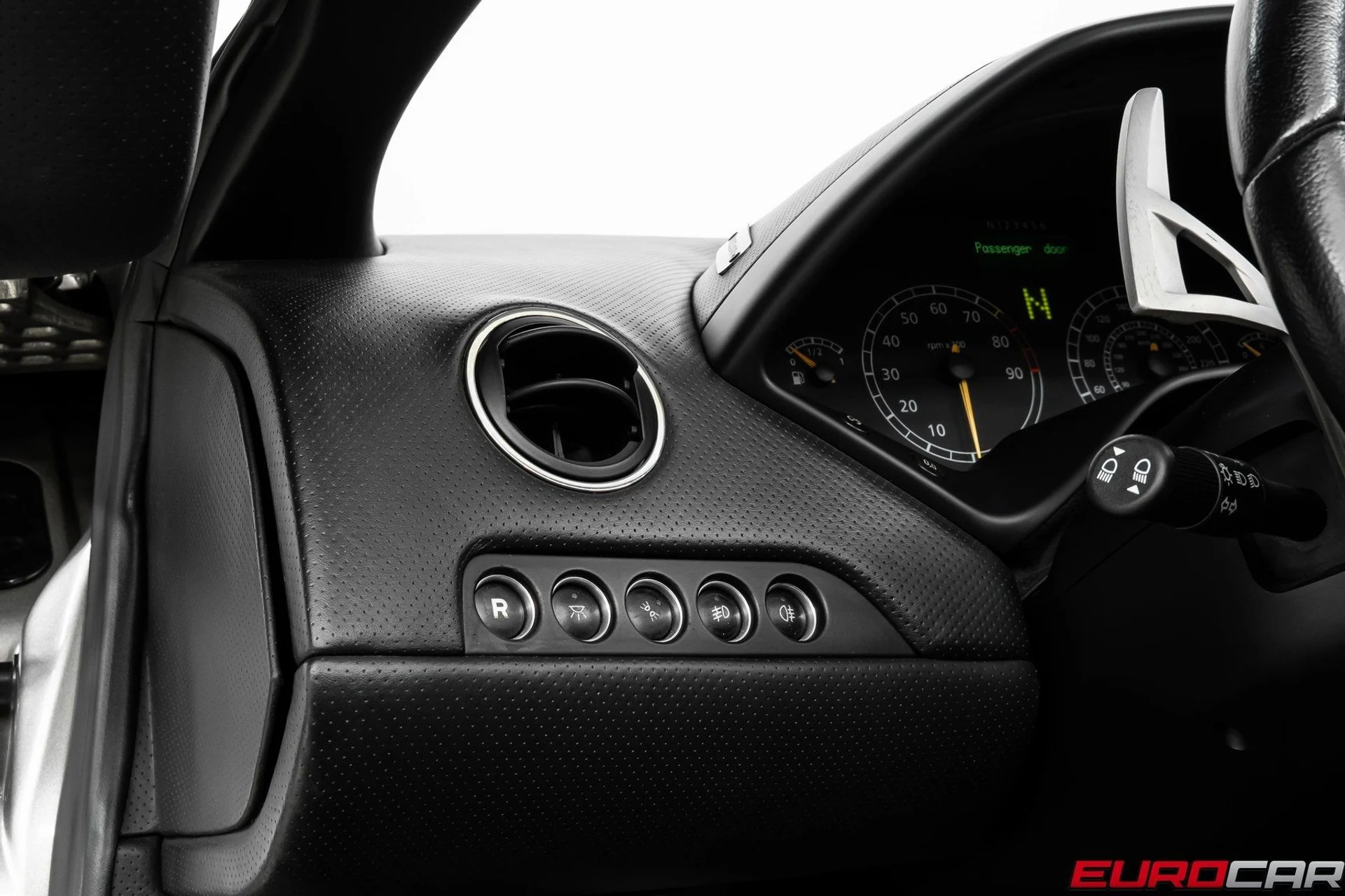 mph027_2904242276_image_28_8a693a9158