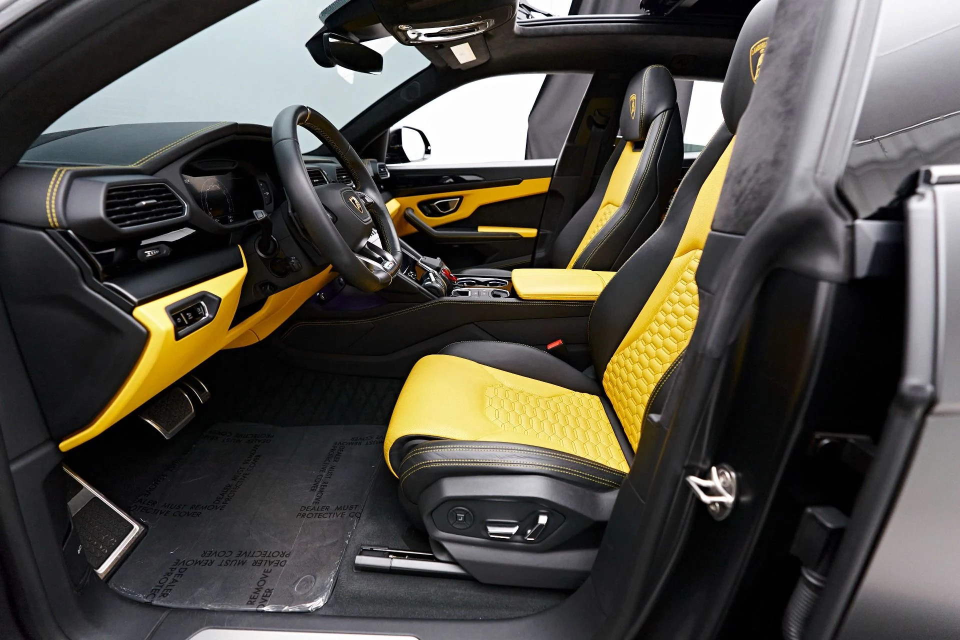 mph027_2904310654_Used_2022_Lamborghini_Urus_1714440387_8cdc84c84d