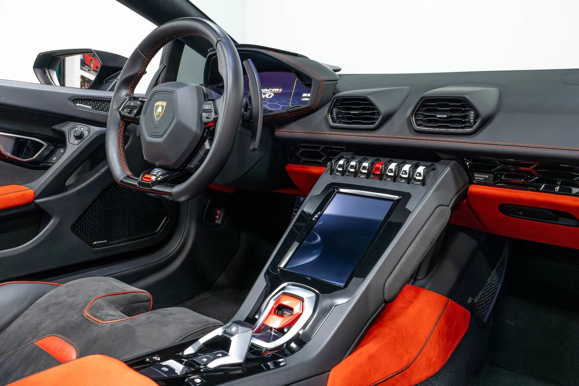mph027_2905848478_Used_2021_Lamborghini_Huracan_EVO_EVO_Spyder_1780949077_5cfb74736b