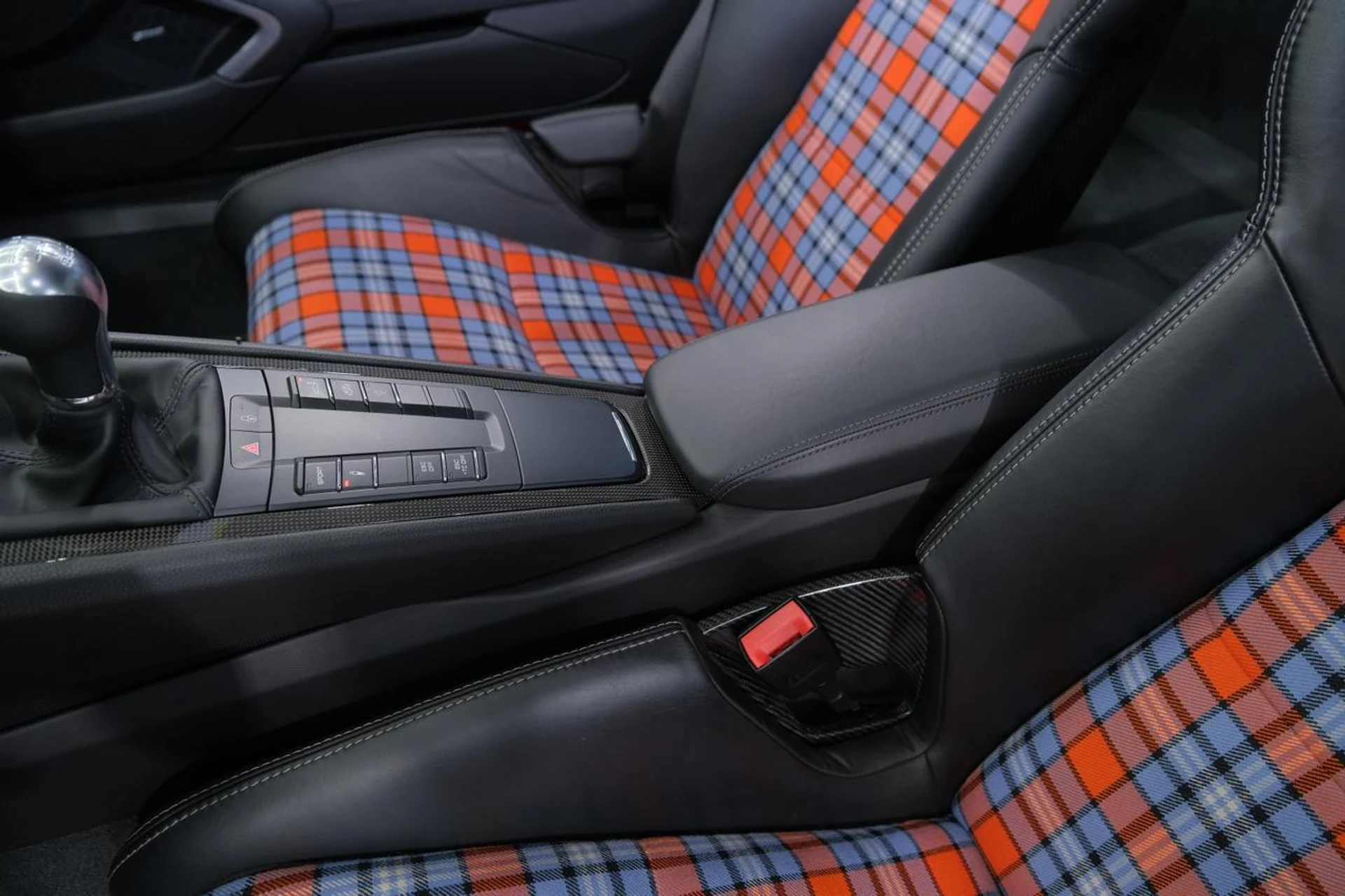 mph027_2914731540_228046ec84a55a7d9f3abac0acbea30c_296e1796ec