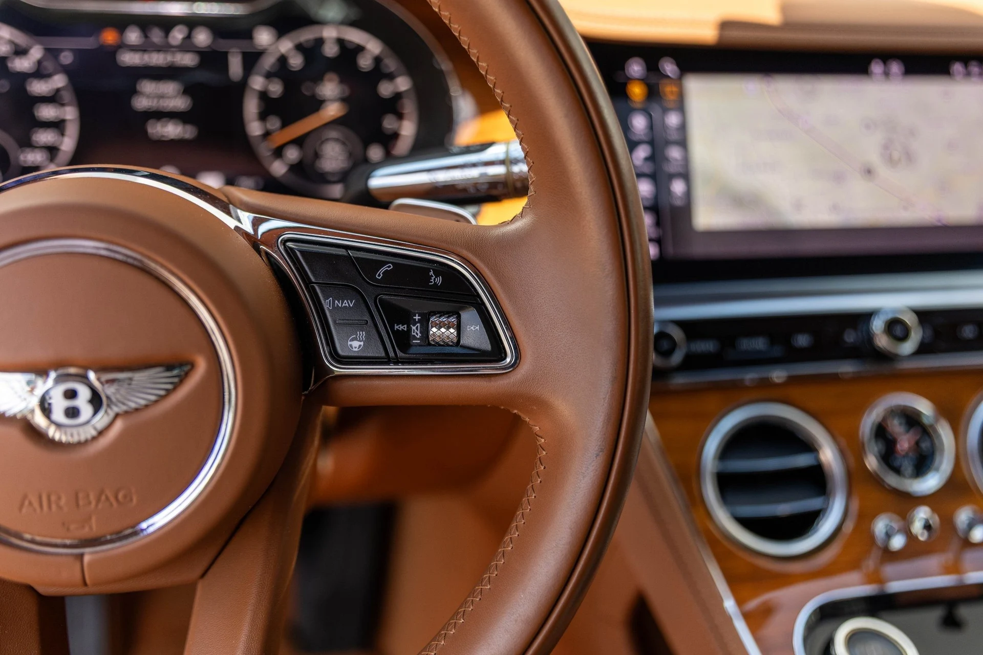 mph027_2923534294_Hi_Tech_Luxury_Imports_LLC_SCBDG_4_ZG_6_NC_091269_image_27_24e073df30