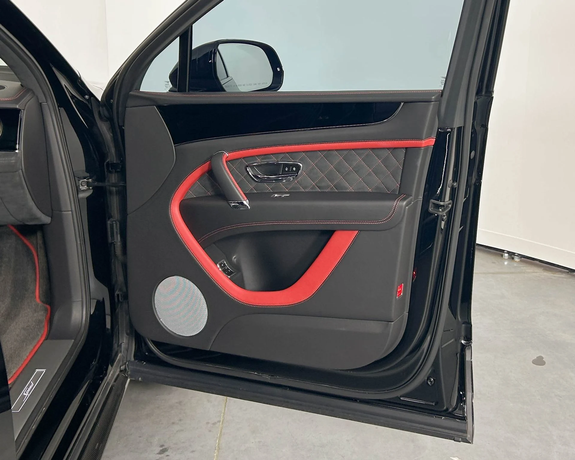 mph027_2939279422_c825a66fb073499a99eb792b4c91cc2a_49ef2afdc8