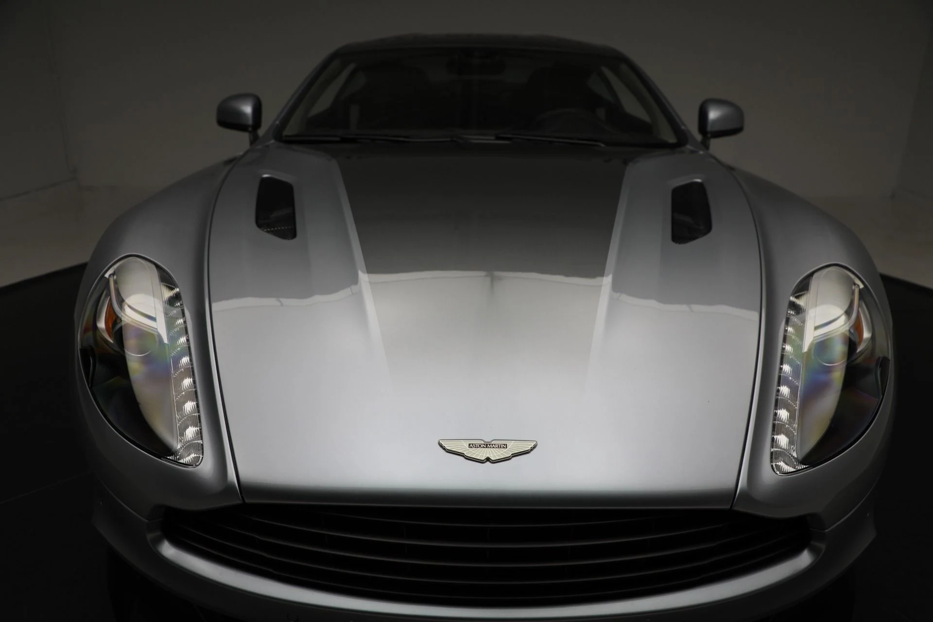 mph027_2939458264_Used_2014_Aston_Martin_Vanquish_5ee4066d4c