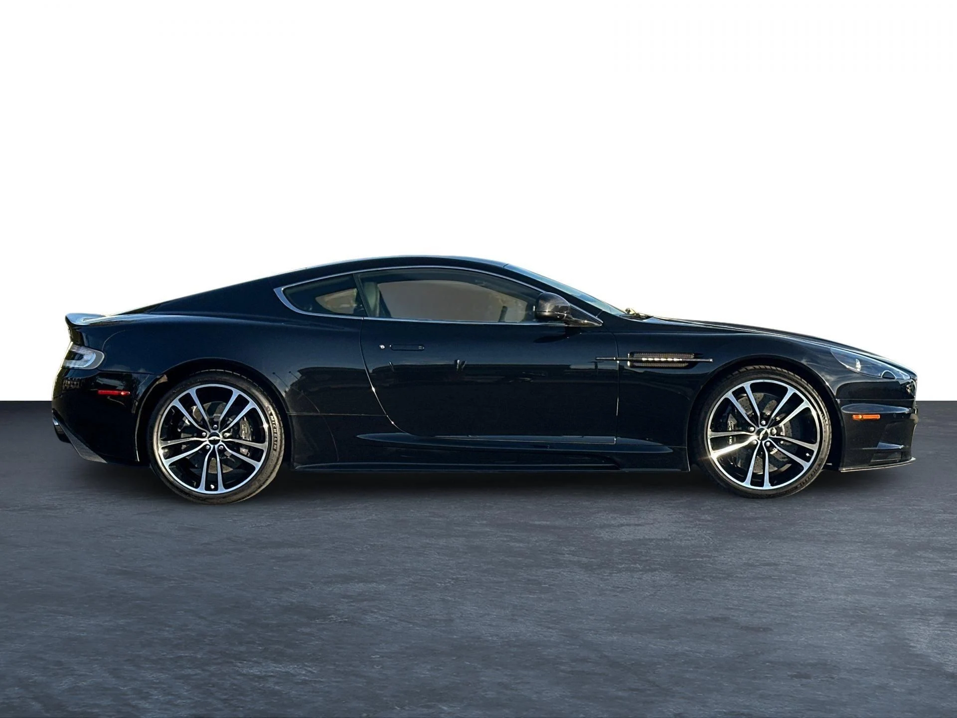 mph027_2942607060_Used_2011_Aston_Martin_DBS_Carbon_Black_1766224128_8121a68bd6