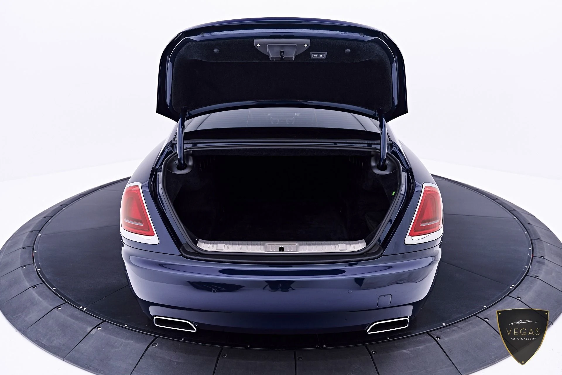 mph027_2952363494_Used_2017_Rolls_Royce_Wraith_Base_1782429926_c513c2164f