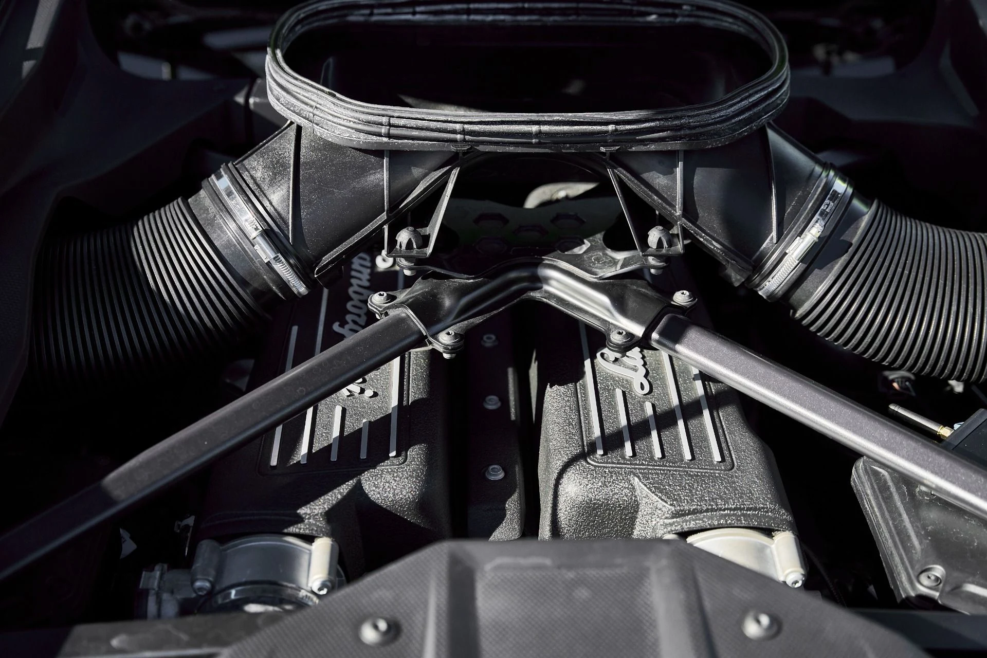 mph027_295434468_Used_2024_Lamborghini_Huracan_Sterrato_Base_1767062409_1440f27802