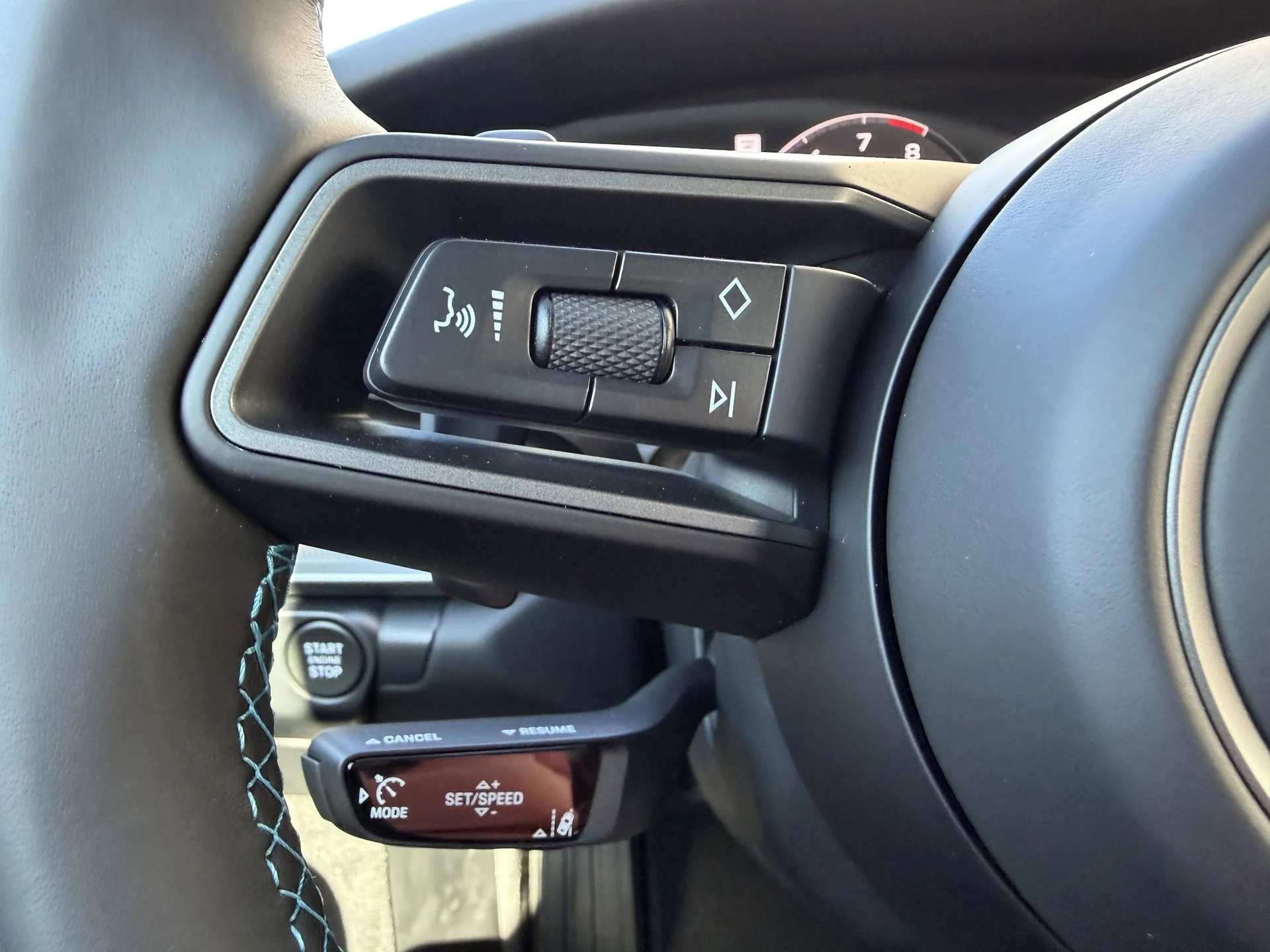 mph027_2954818147_05469037067a2267c31bc5300f57882dx_09edc8d711