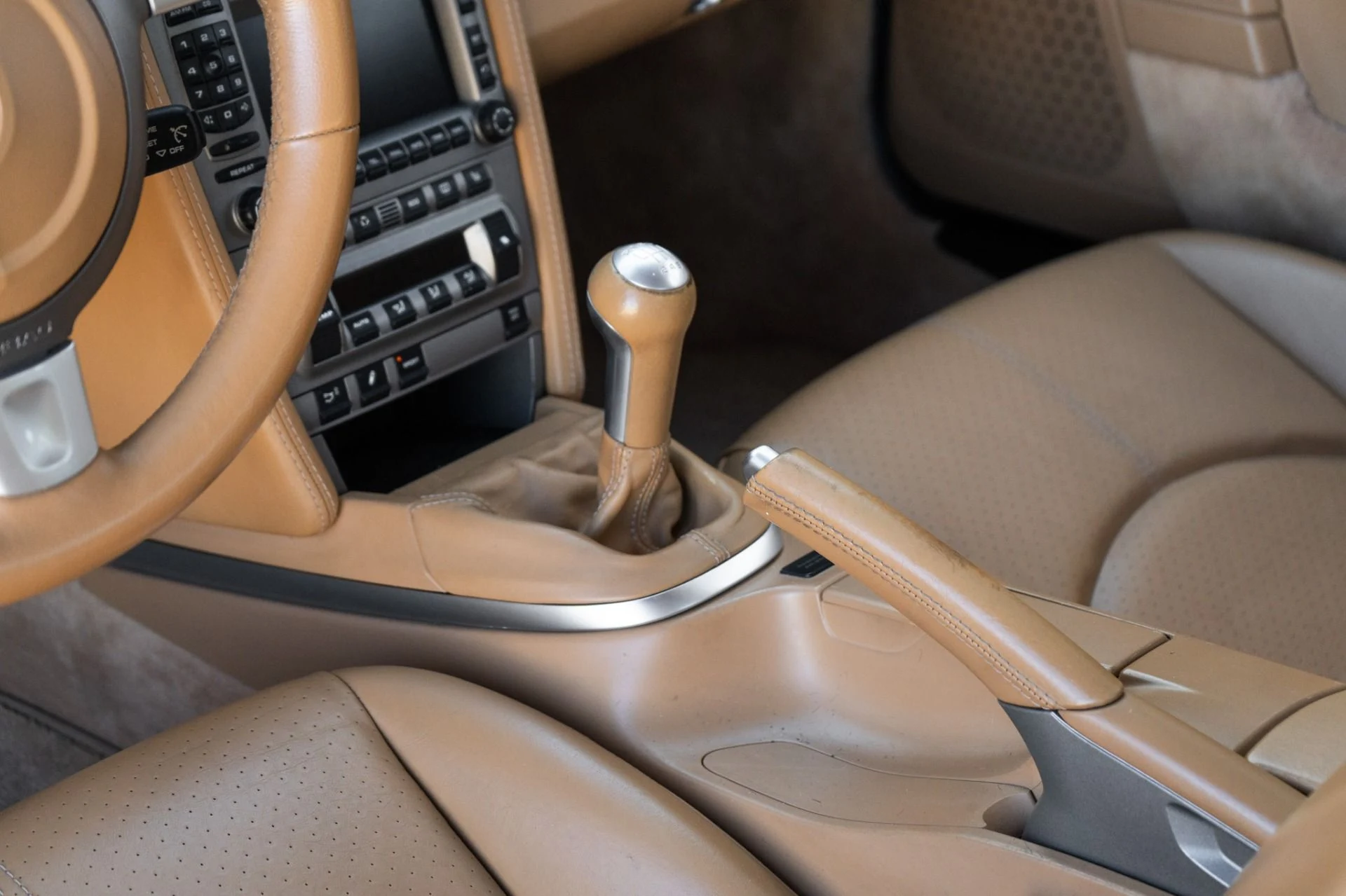 mph027_2956684359_Used_2006_Porsche_911_Carrera_4_S_1765481639_64631144ec