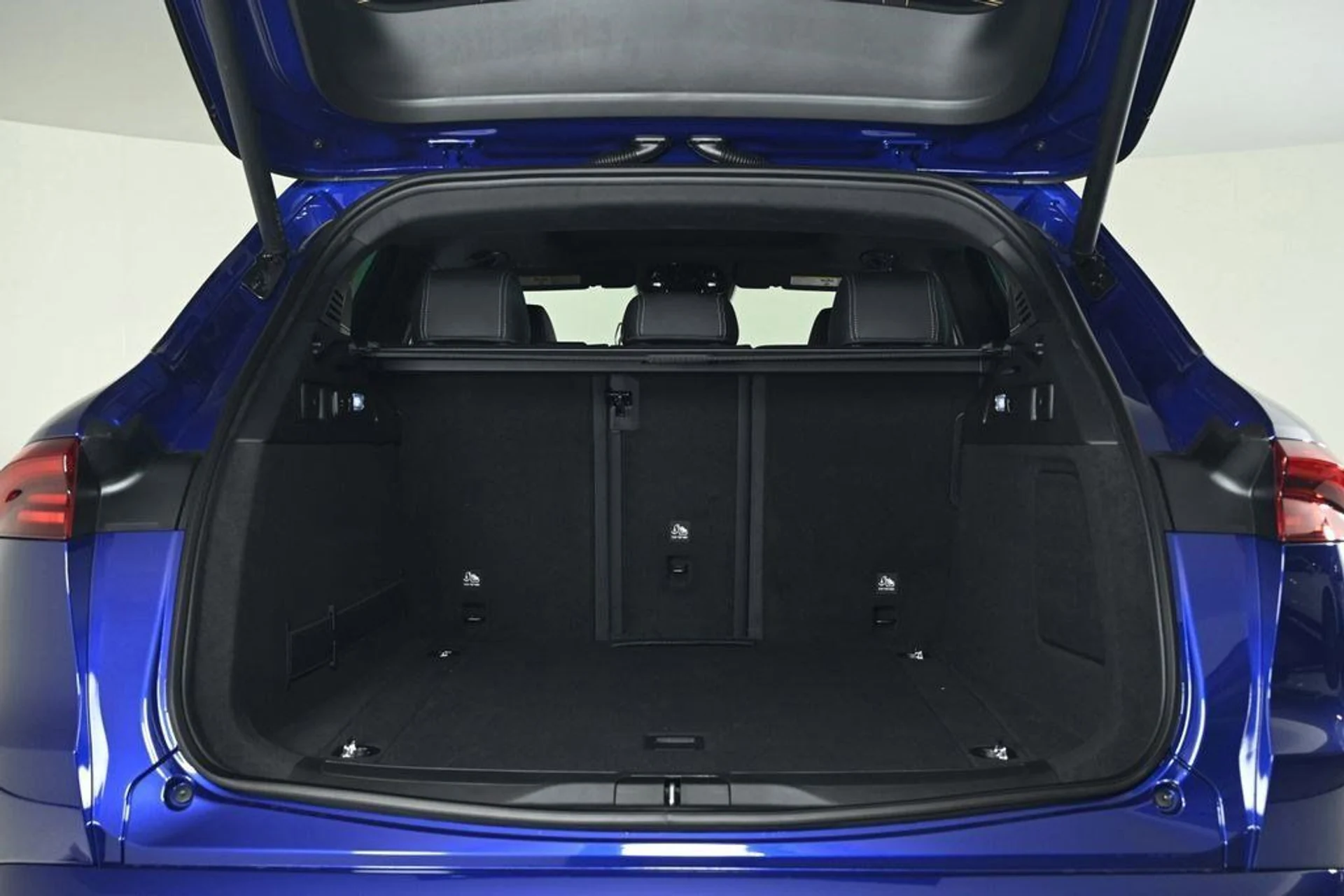 mph027_2959076086_new_2025_maserati_grecale_awd_11350_22975687_27_1024_30ef5f3525