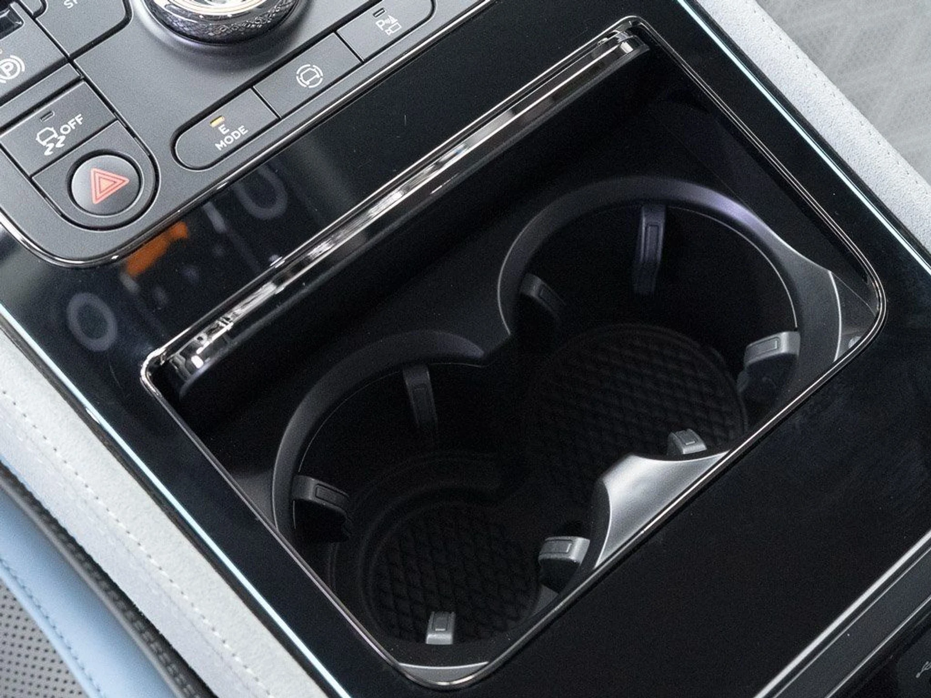 mph027_2960697399_2528bcfd2cb237124a57e528f375f2c8_82af3fd299