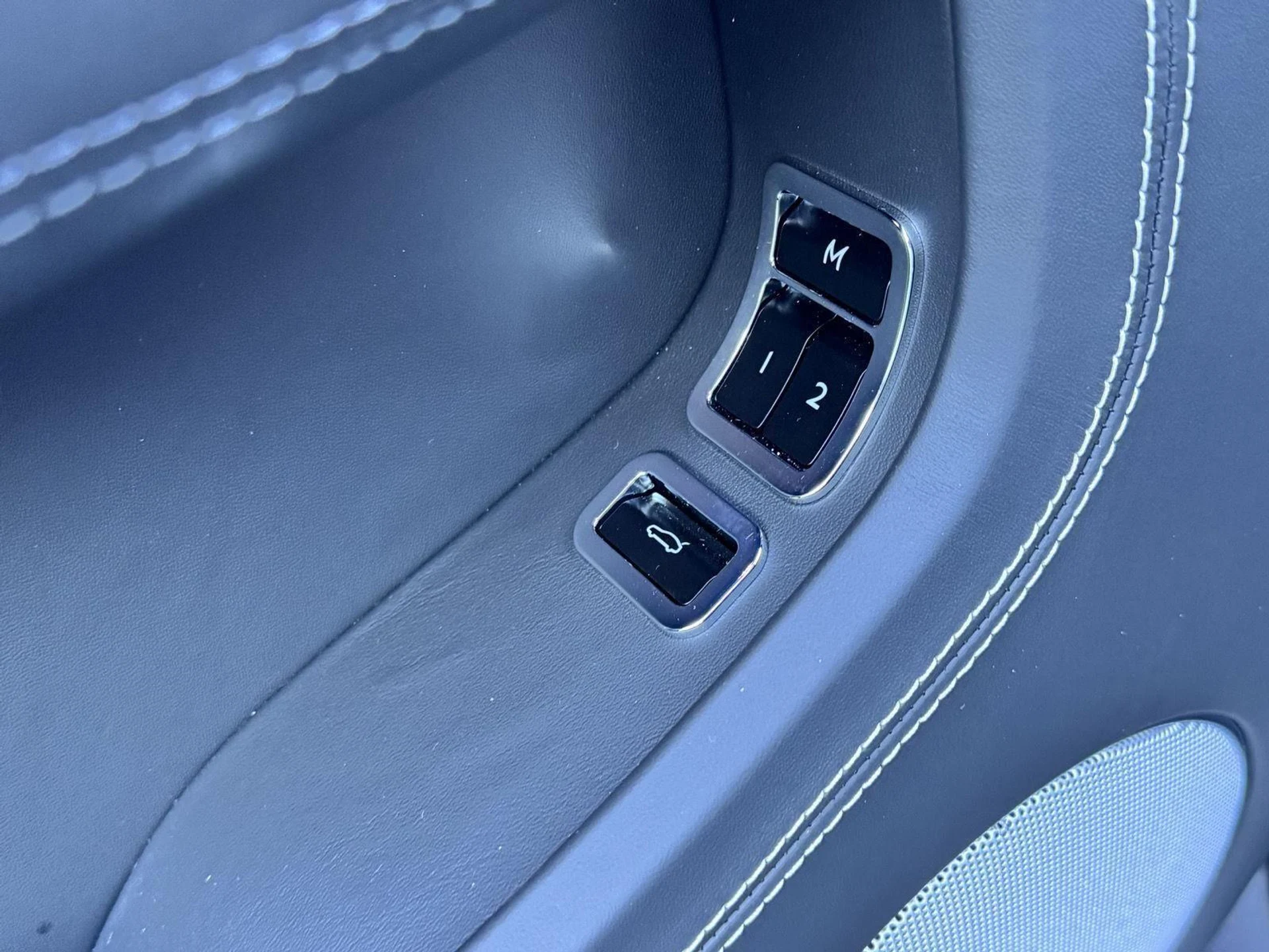 mph027_2966626161_bf3b426dec5b82335442faab24a9f573_2490d00f9a