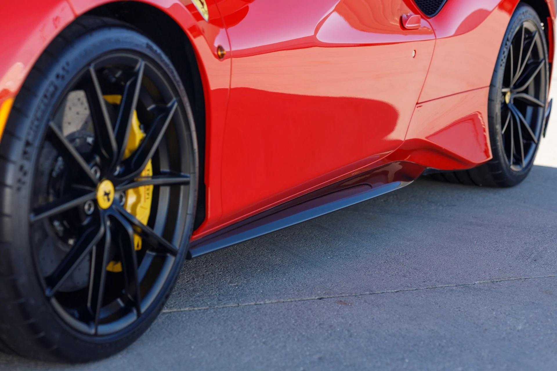 mph027_2972441277_Used_2020_Ferrari_488_Pista_1765914948_175d99377e