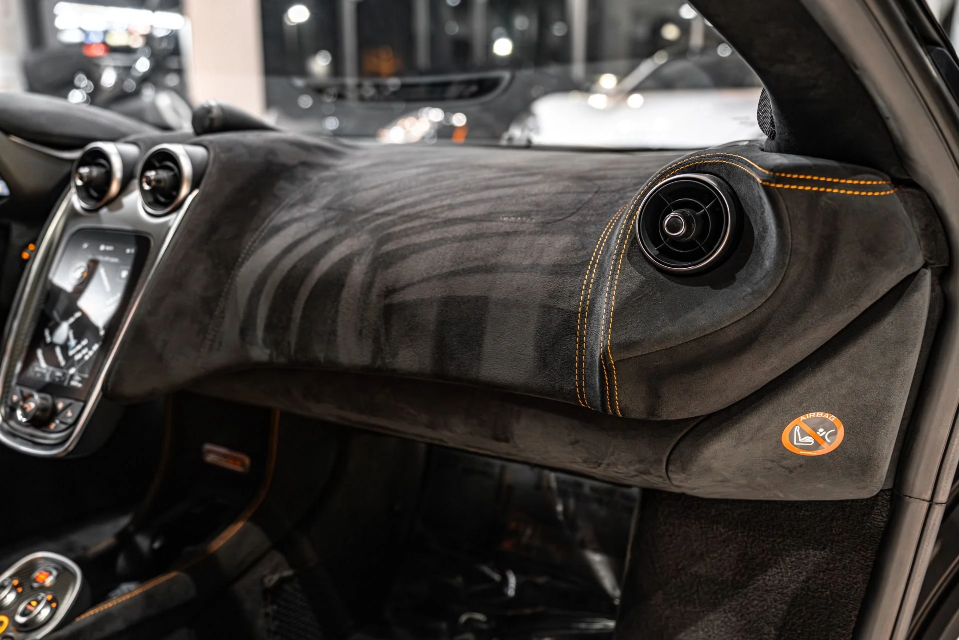 mph027_2976117271_13105_p28_l_2b93fd0b3e