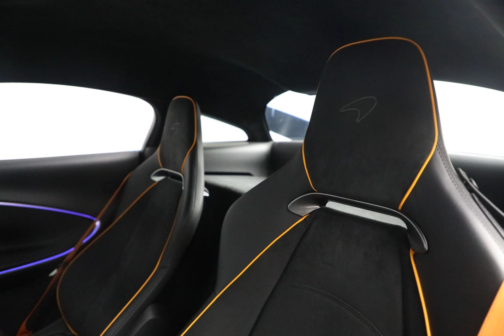 mph027_2976260412_Used_2024_Mc_Laren_Artura_Vision_e9b3e9f005