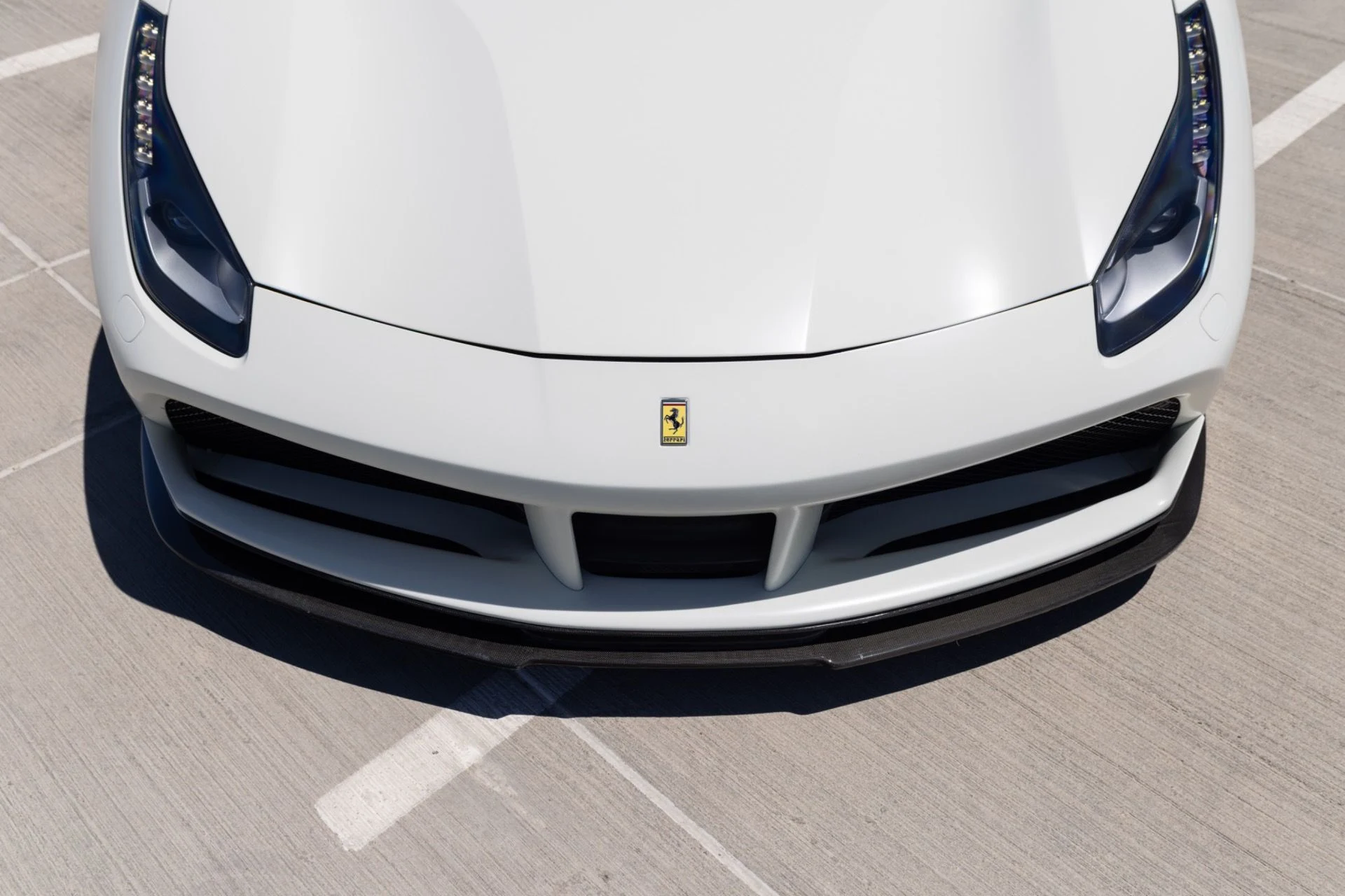 mph027_2976318497_Used_2018_Ferrari_488_GTB_1778883236_0eb7819401