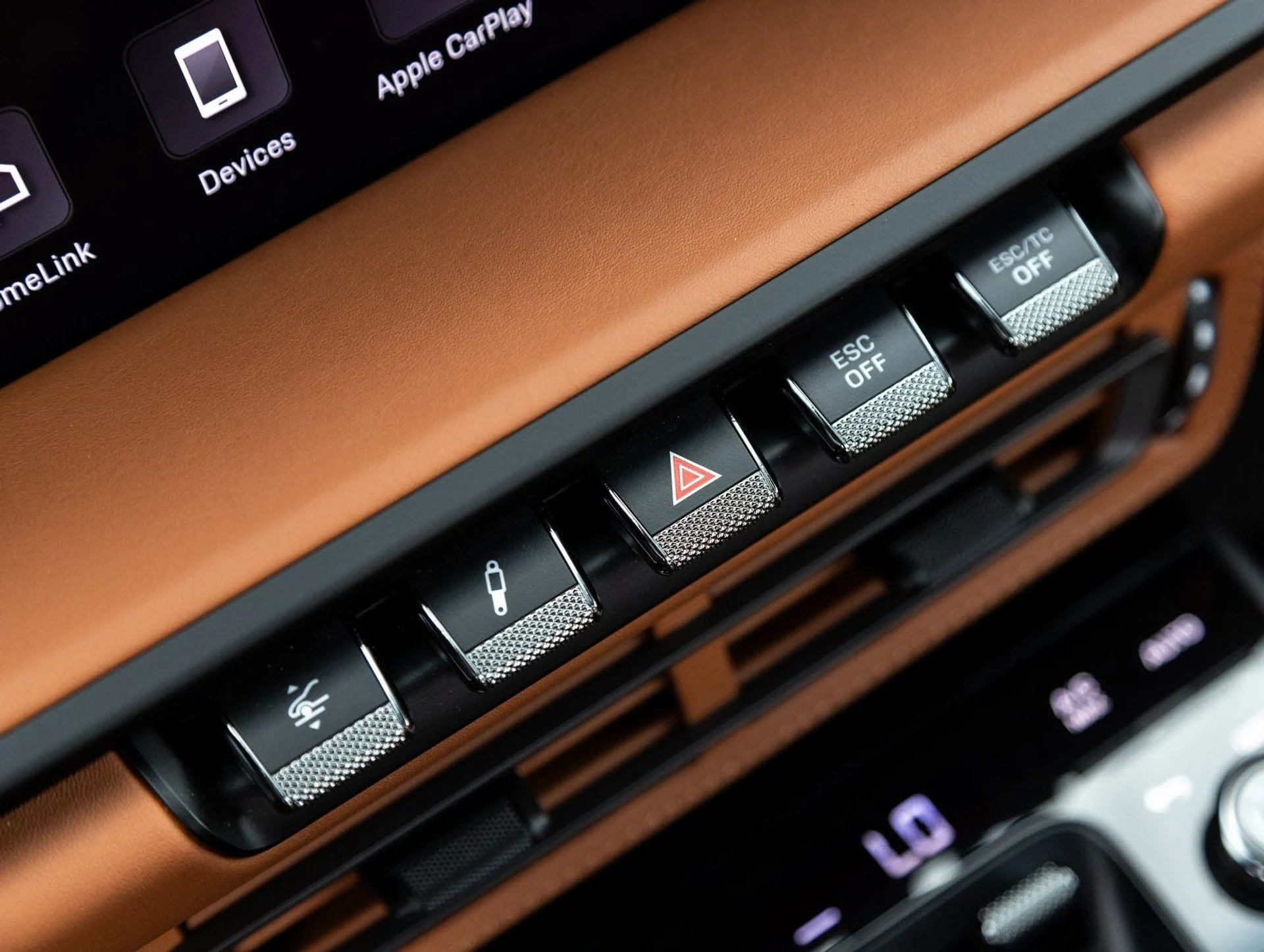 mph027_2977979439_28_961efae749