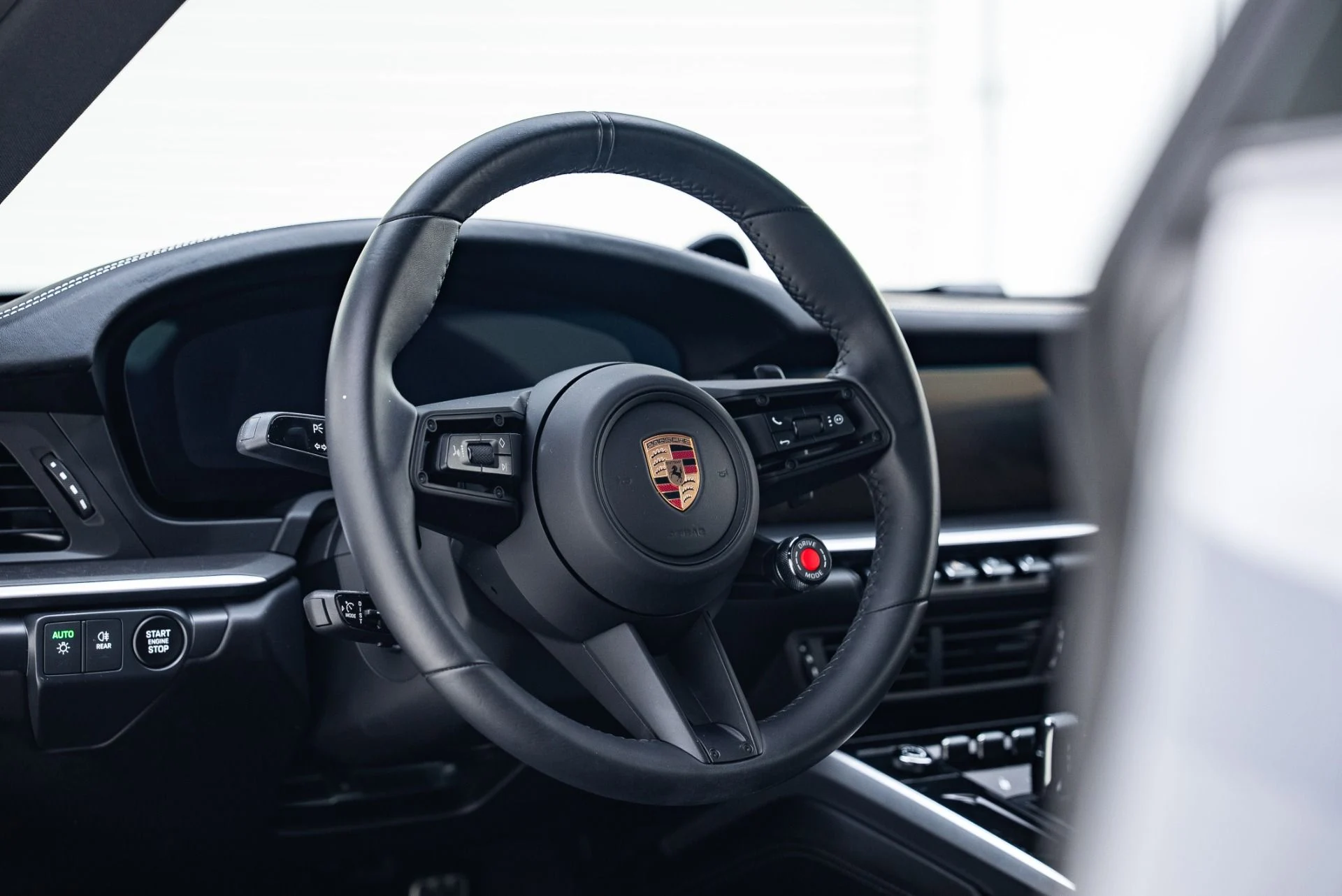 mph027_2981765022_Used_2025_Porsche_911_Carrera_S_1767146947_e89ba9ea62