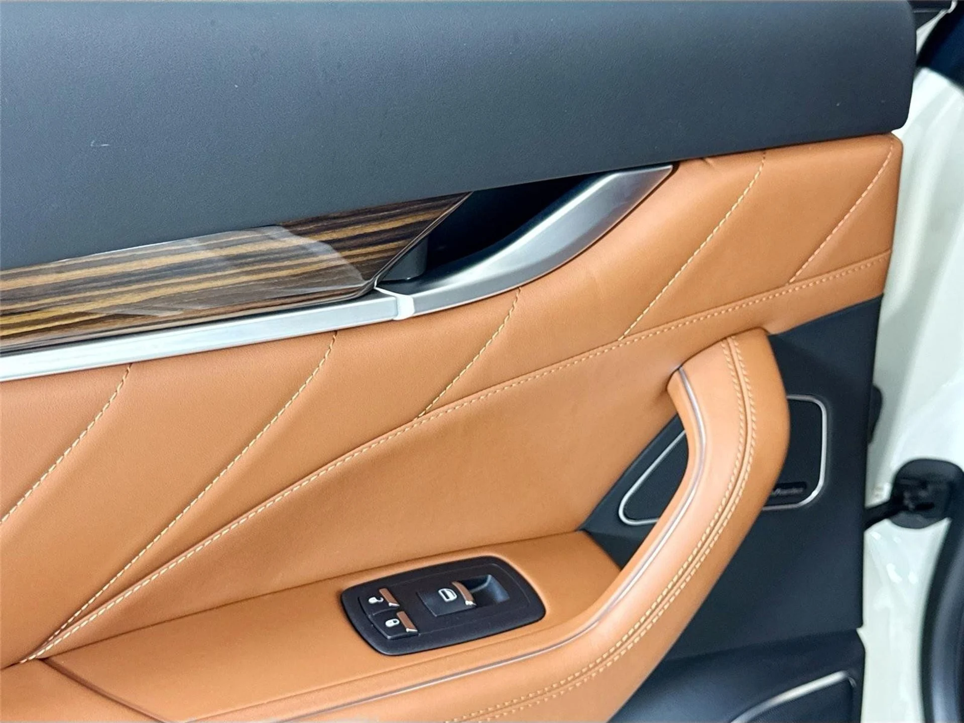 mph027_2994785454_c4fa2a56d370290cf1ab0cfbb88d8ee9_468cc9fc8b