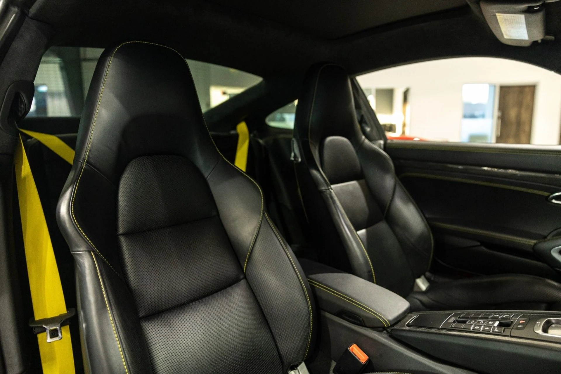 mph027_2995256548_TA_5c960b76ea