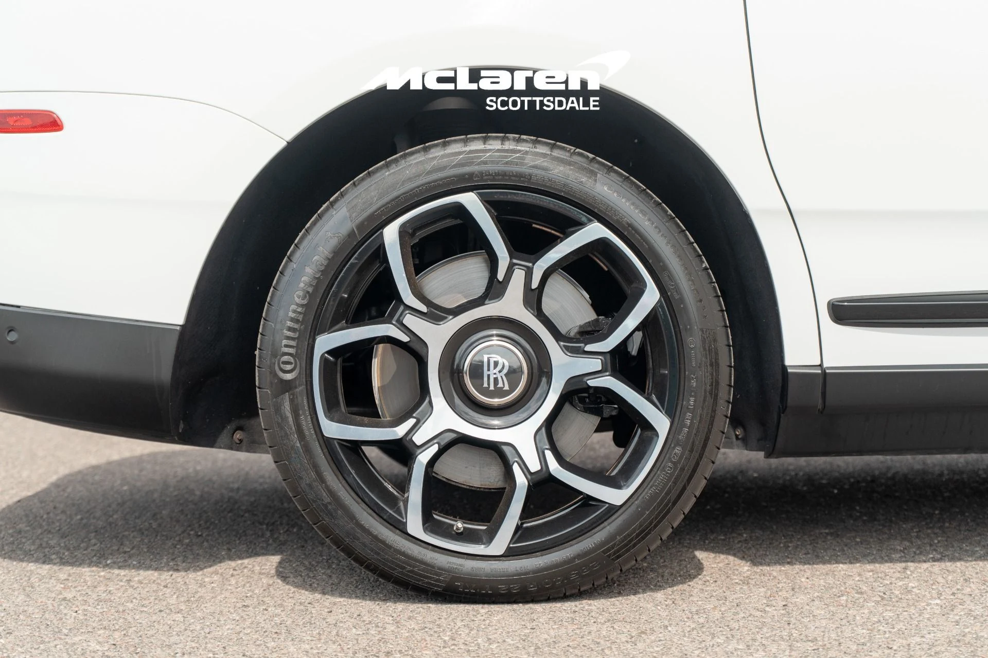 mph027_3000267553_Used_2022_Rolls_Royce_CULLINAN_1786997064_4c31eb405e