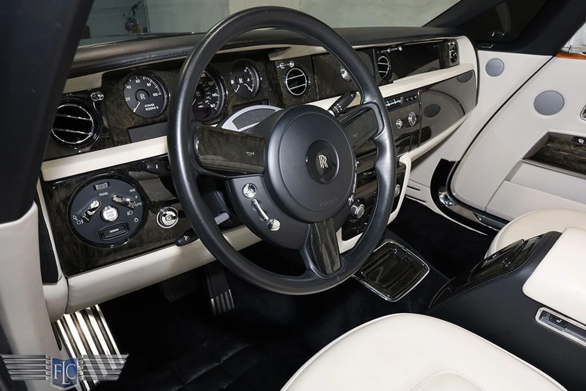mph027_3000900017_used_2013_rolls_royce_phantom_drophead_coupe_9689_22223521_28_1024_7cad257cb2